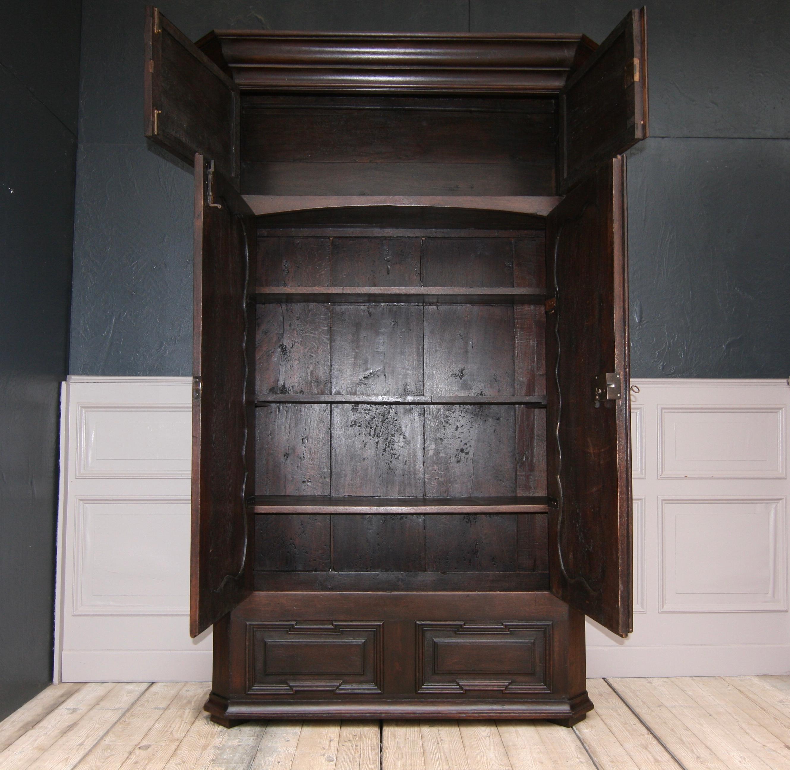 Late 18th Century German Monastery Cabinet Made of Oak For Sale 1