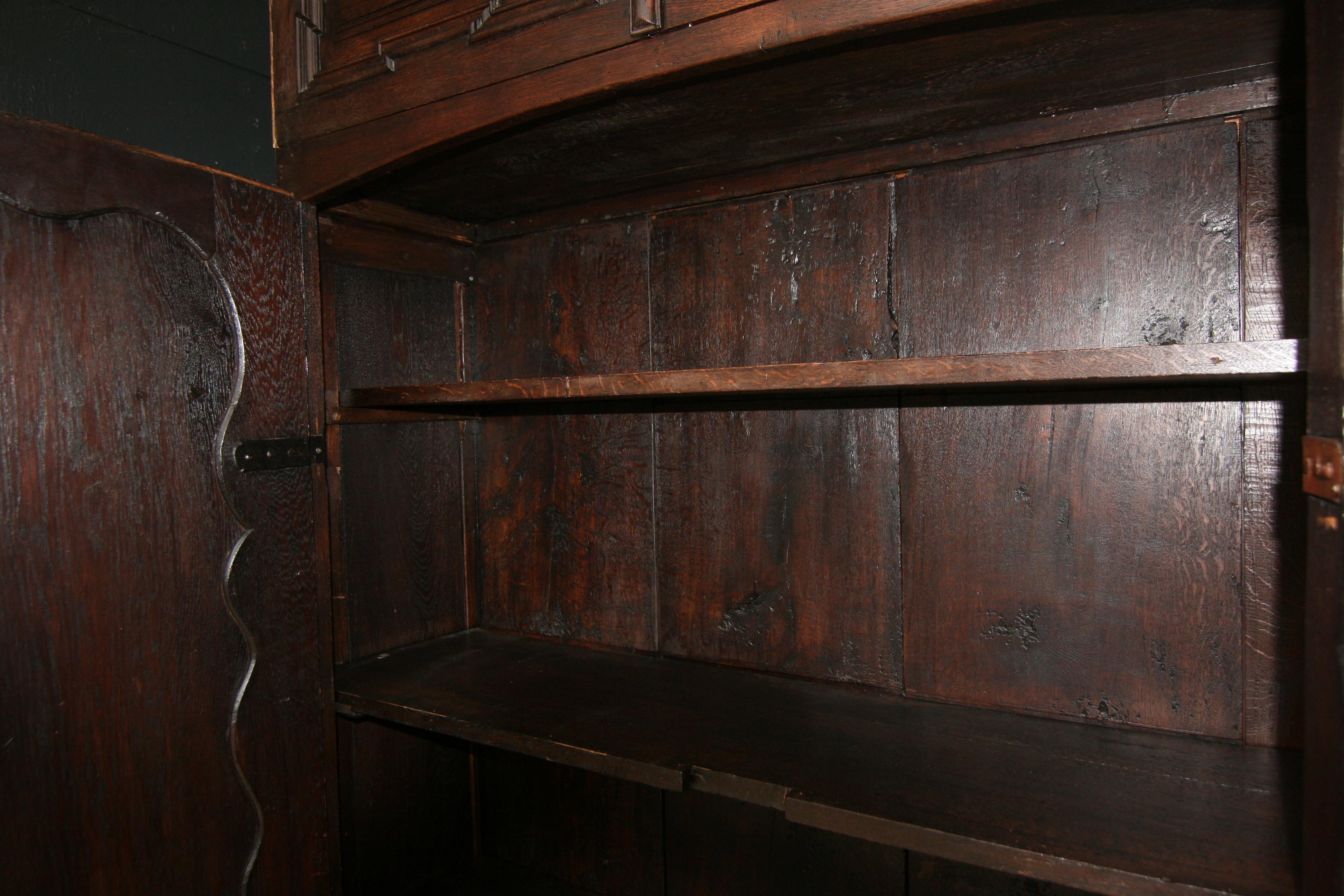 Late 18th Century German Monastery Cabinet Made of Oak For Sale 2