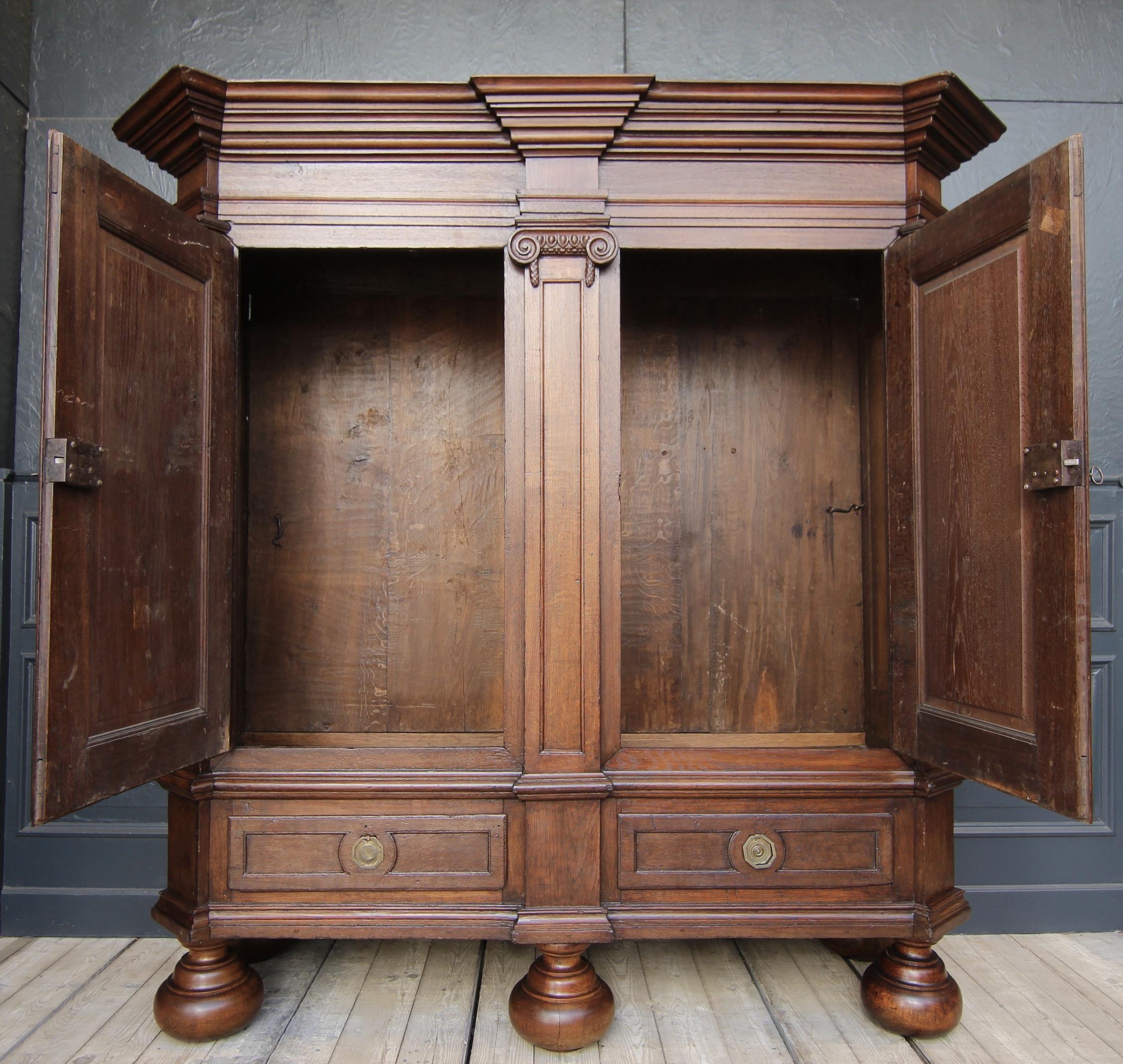 Late 18th Century German Oak Louis XVI Armoire For Sale 1