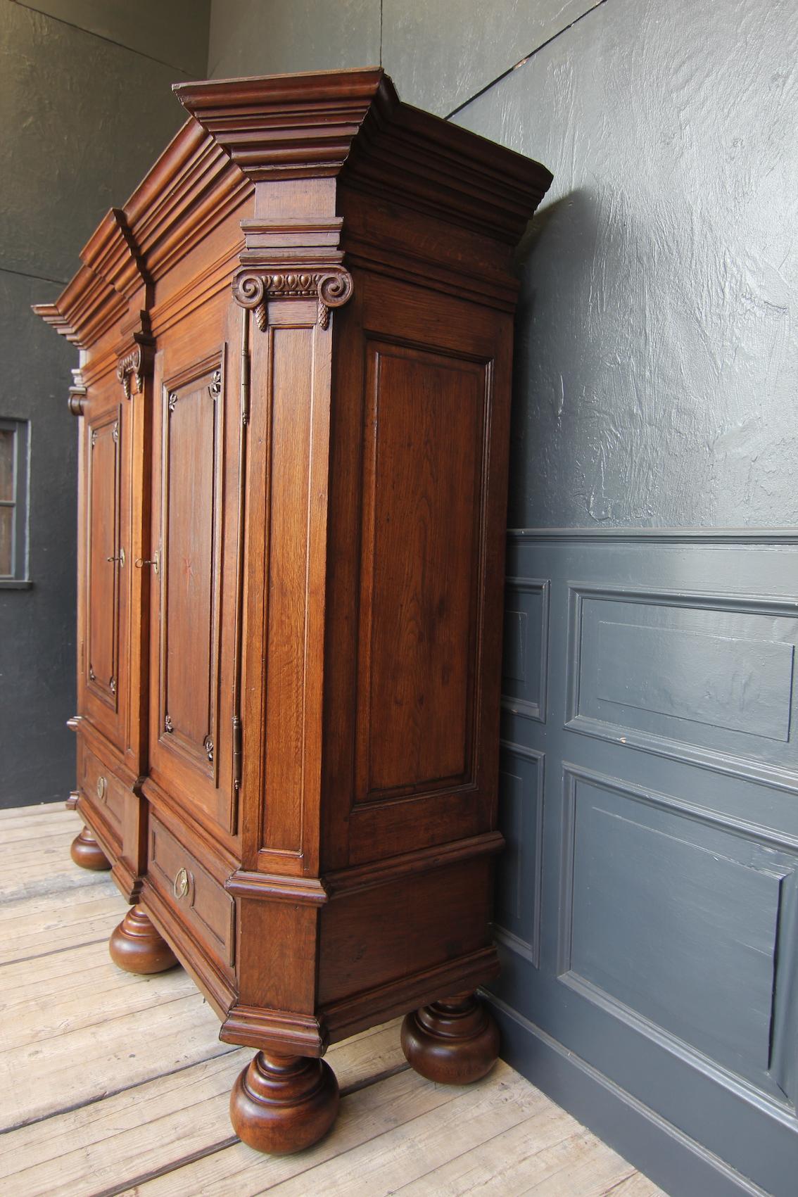 Late 18th Century German Oak Louis XVI Armoire For Sale 4