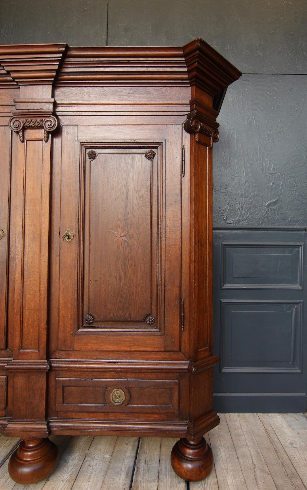 Late 18th Century German Oak Louis XVI Armoire For Sale 6