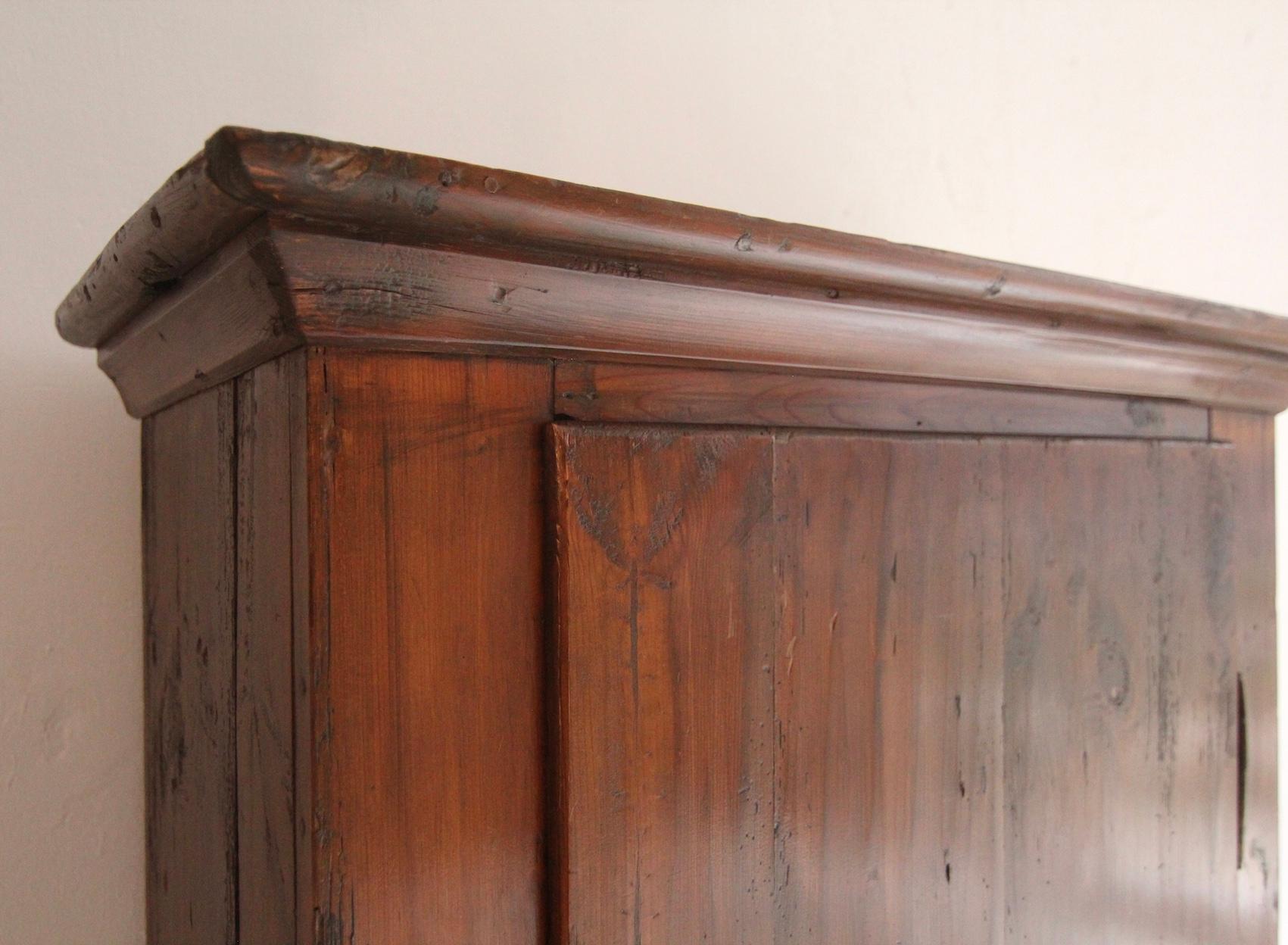 Late 18th Century German Provincial Pine Cupboard For Sale 7