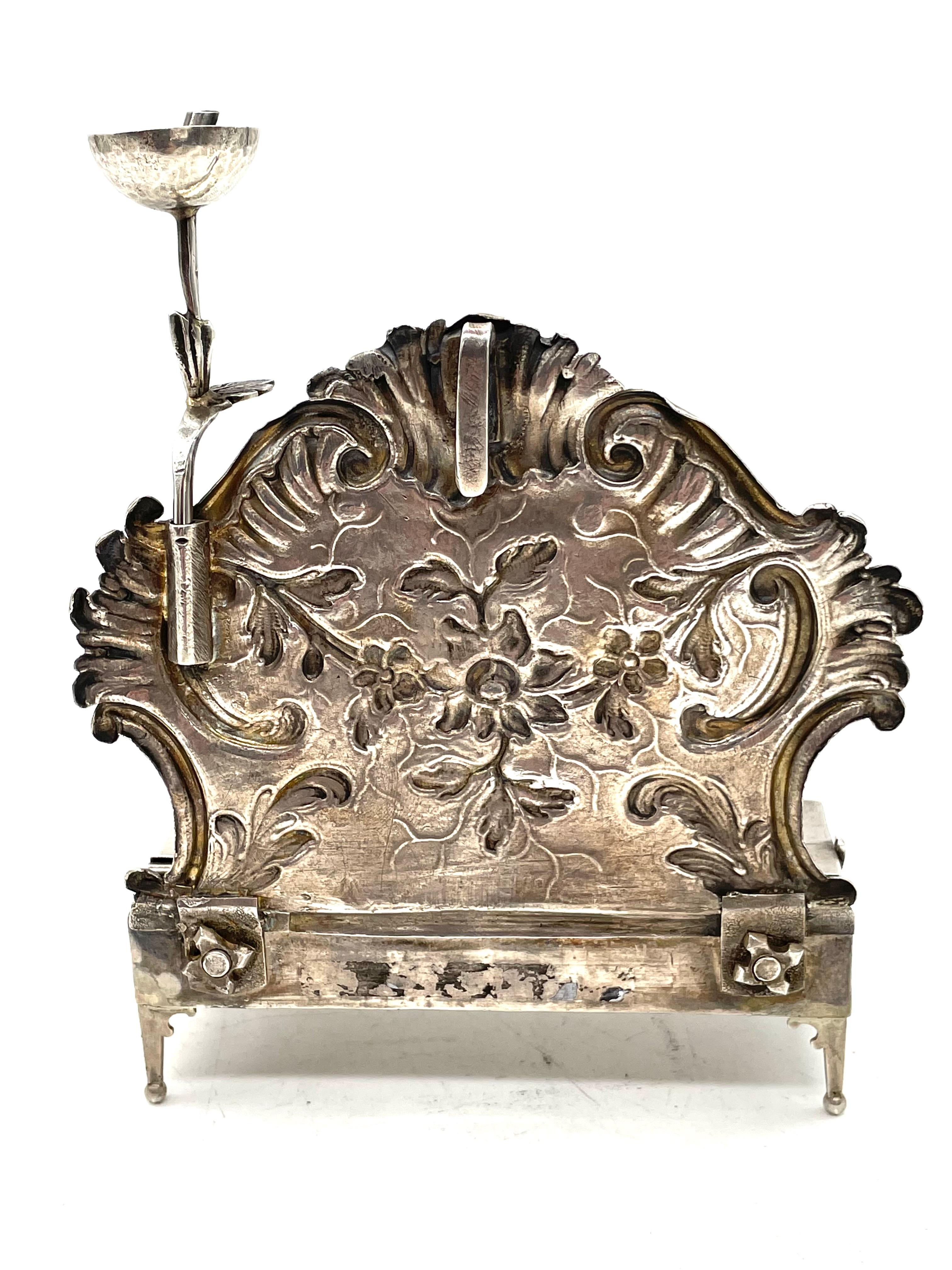 Late 18th Century German Silver Hanukkah Lamp In Excellent Condition For Sale In New York, NY