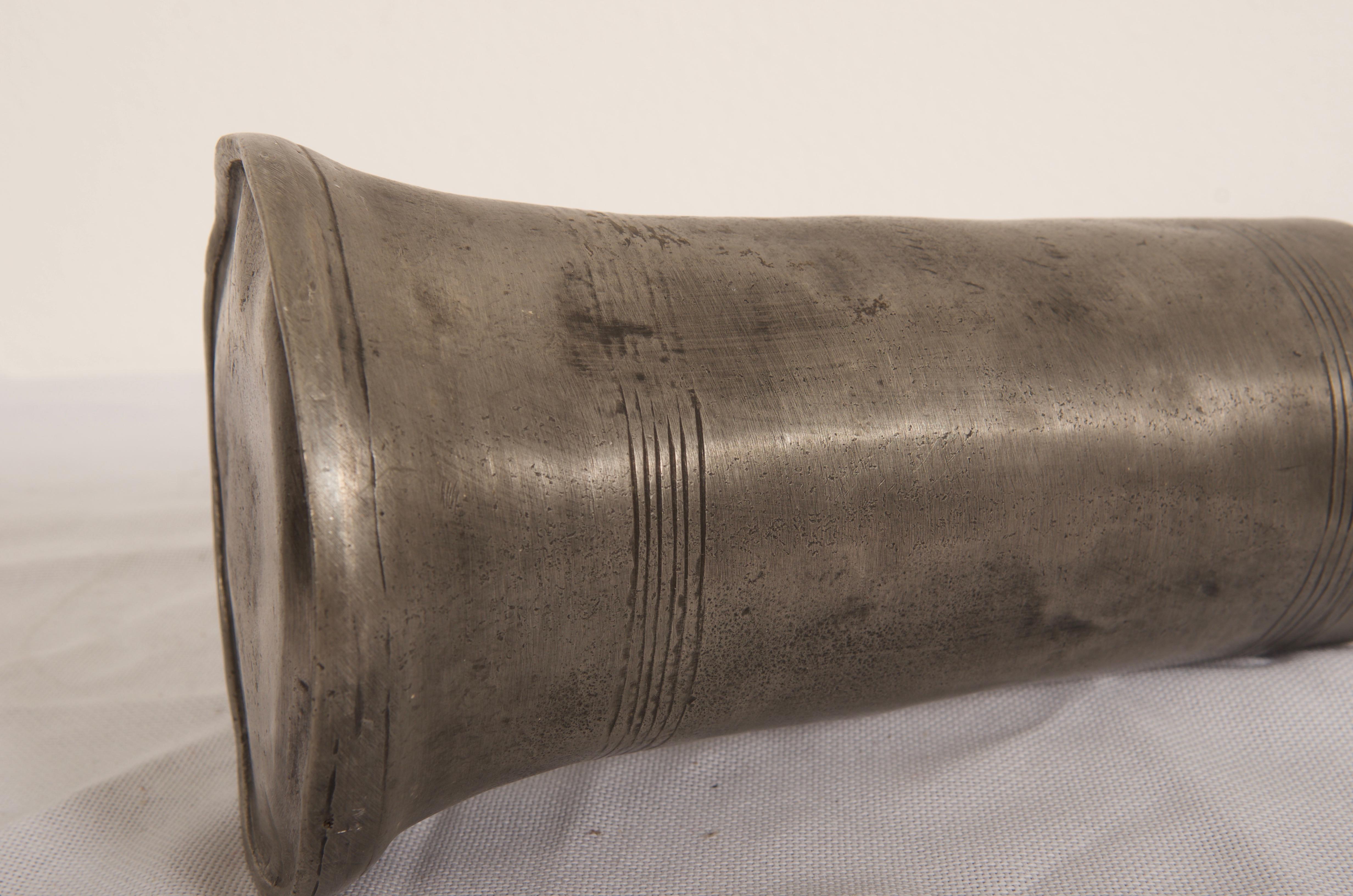 Late 18th Century German Tin Water Bottle For Sale 3
