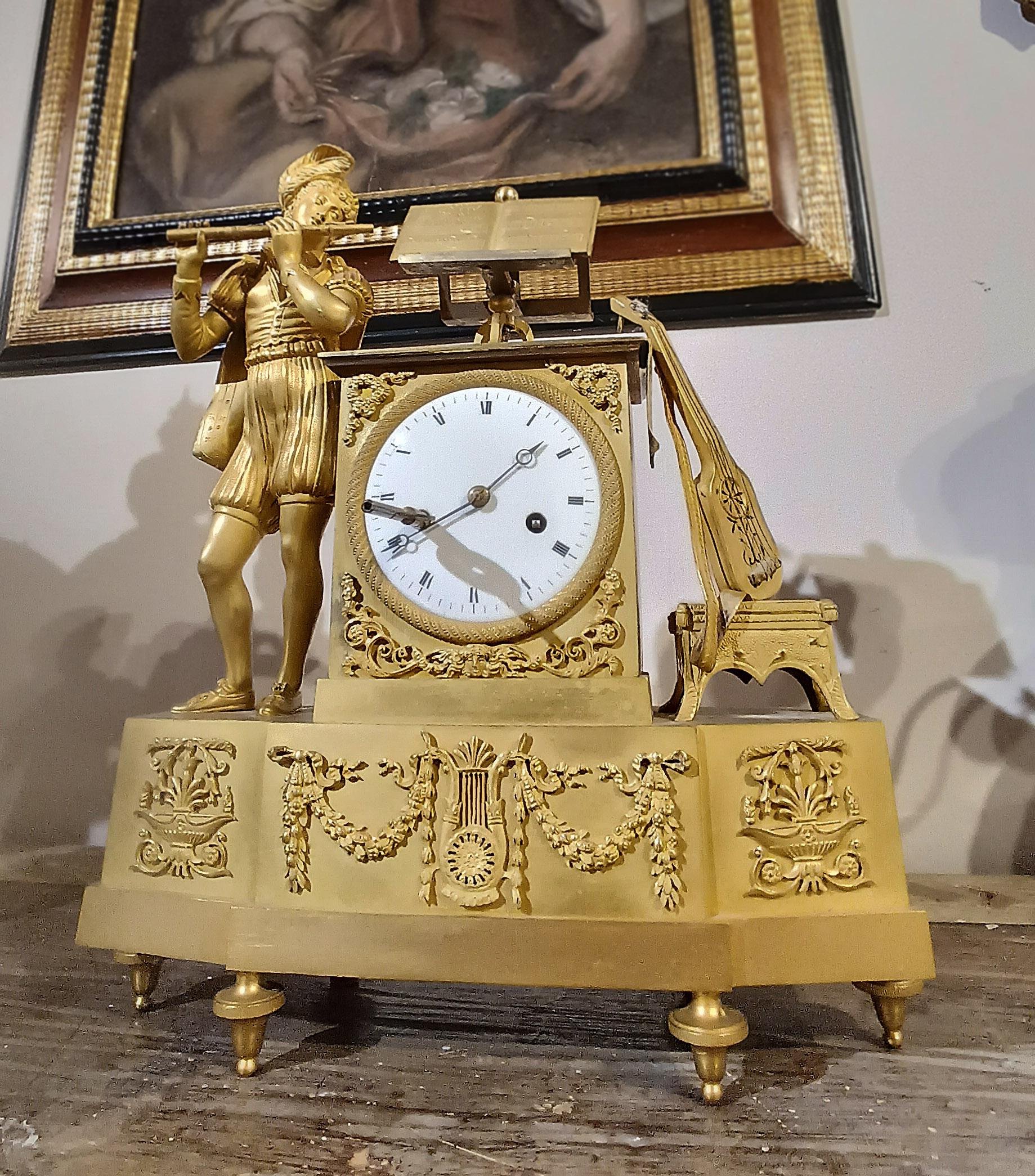 LATE 18th CENTURY GILDED NEOCLASSICAL CLOCK in vendita 3