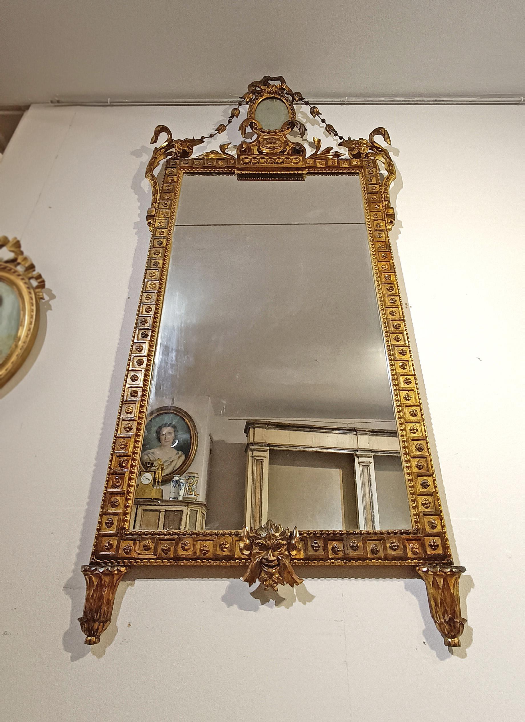 SPECCHIO NEOCLASSICO DORATO DEL TARDO 18° SECOLO in vendita 2