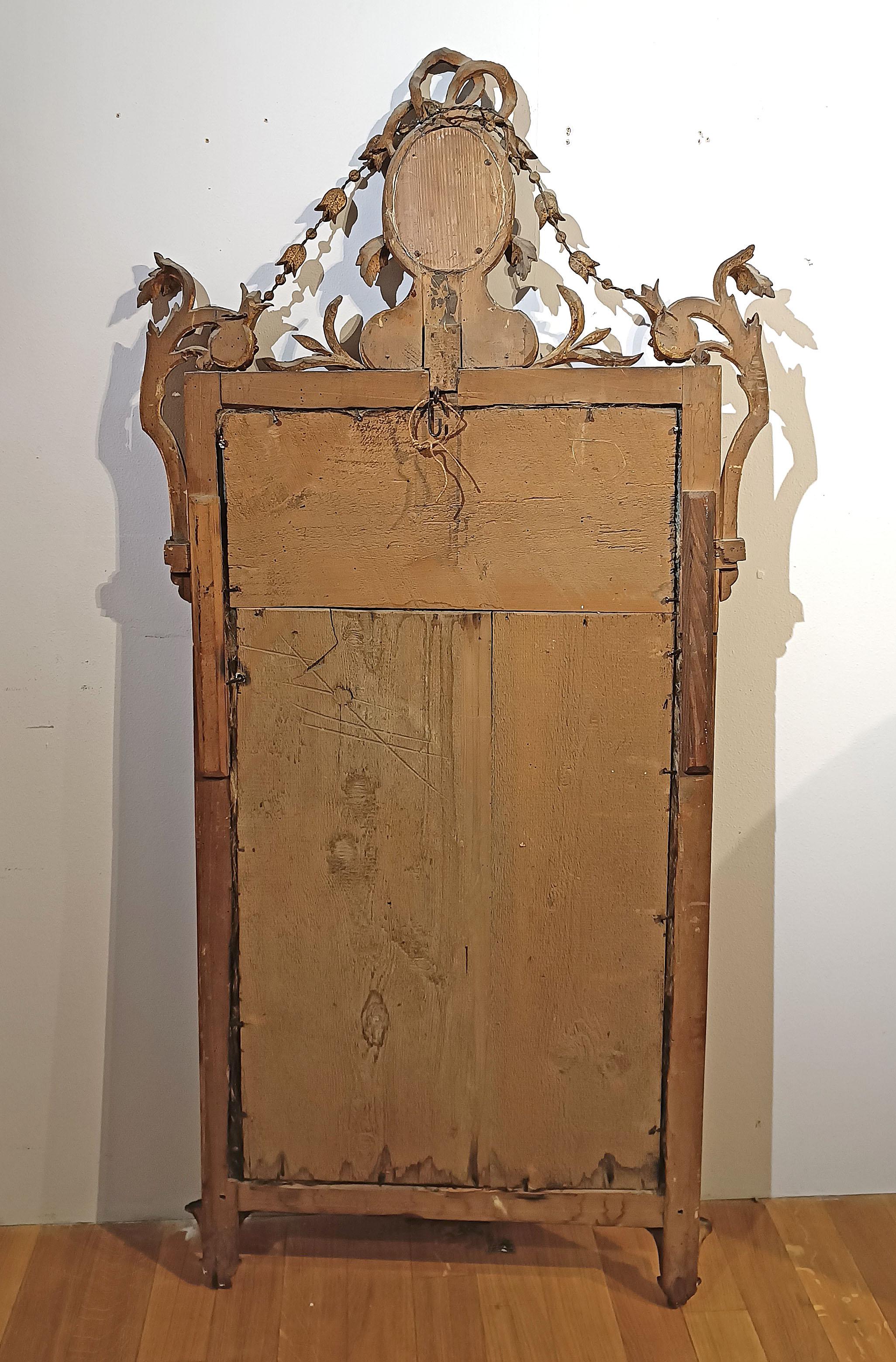 SPECCHIO NEOCLASSICO DORATO DEL TARDO 18° SECOLO in vendita 1