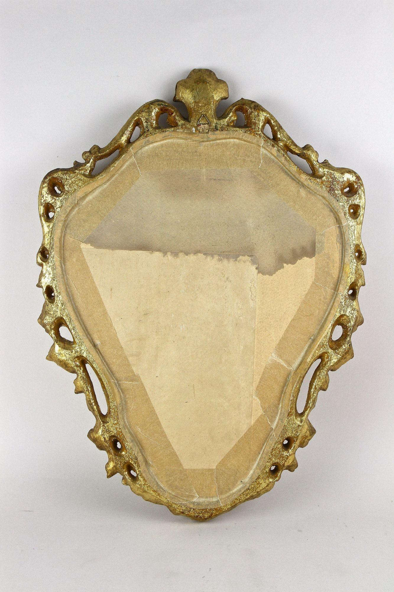Espejo de pared barroco dorado de finales del siglo XVIII, tallado a mano - Italia ca. 1790 en venta 10