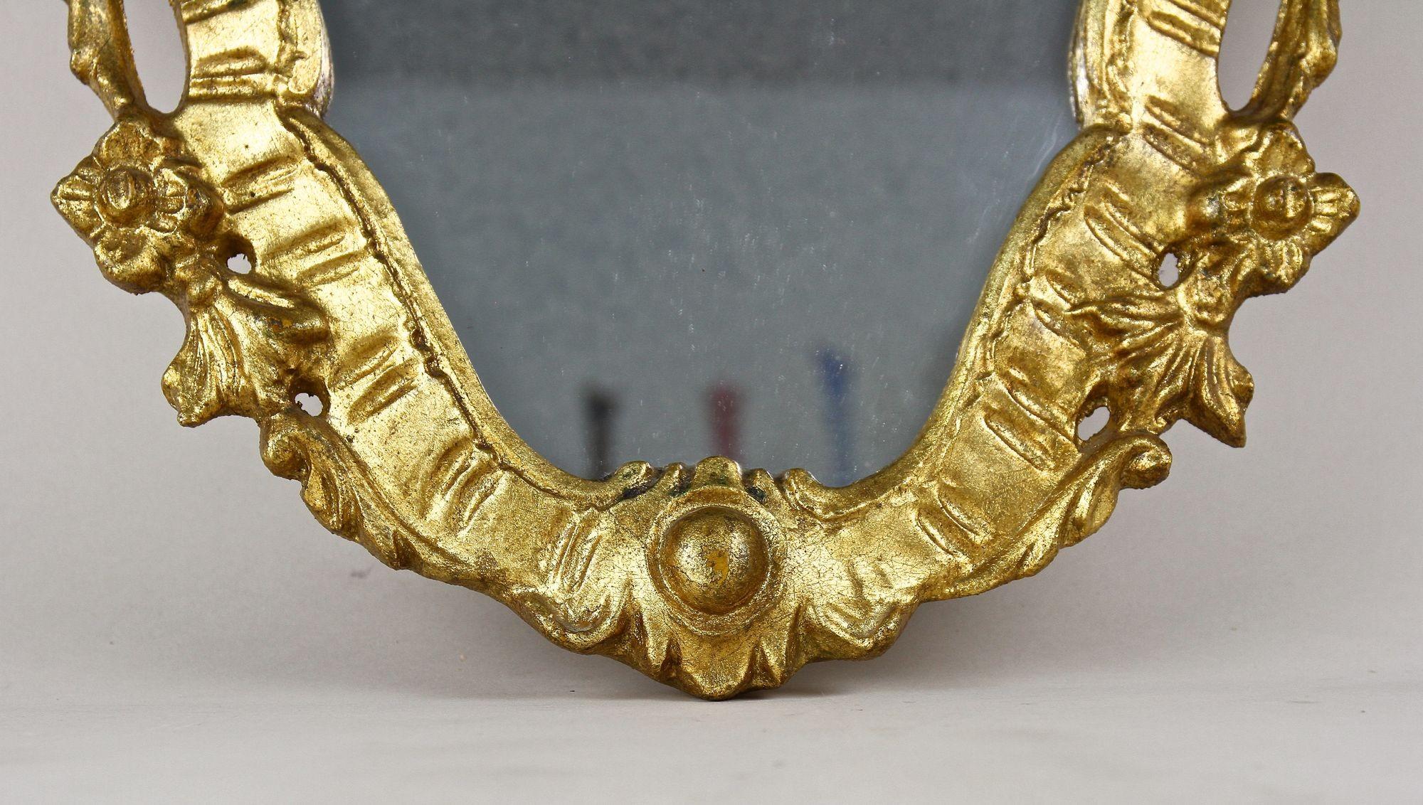 Espejo de pared barroco dorado de finales del siglo XVIII, tallado a mano - Italia ca. 1790 Italiano en venta