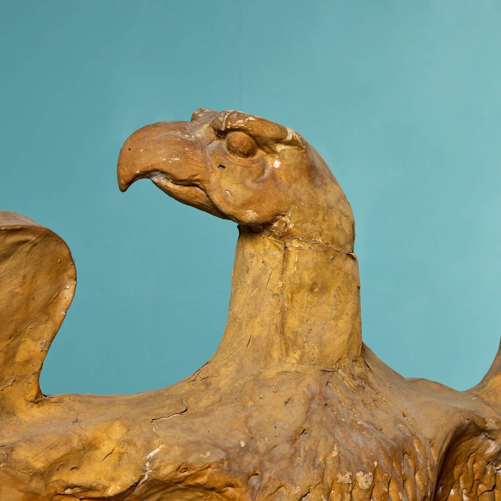 Late 18th Century Golden Painted Eagle Statue For Sale 1