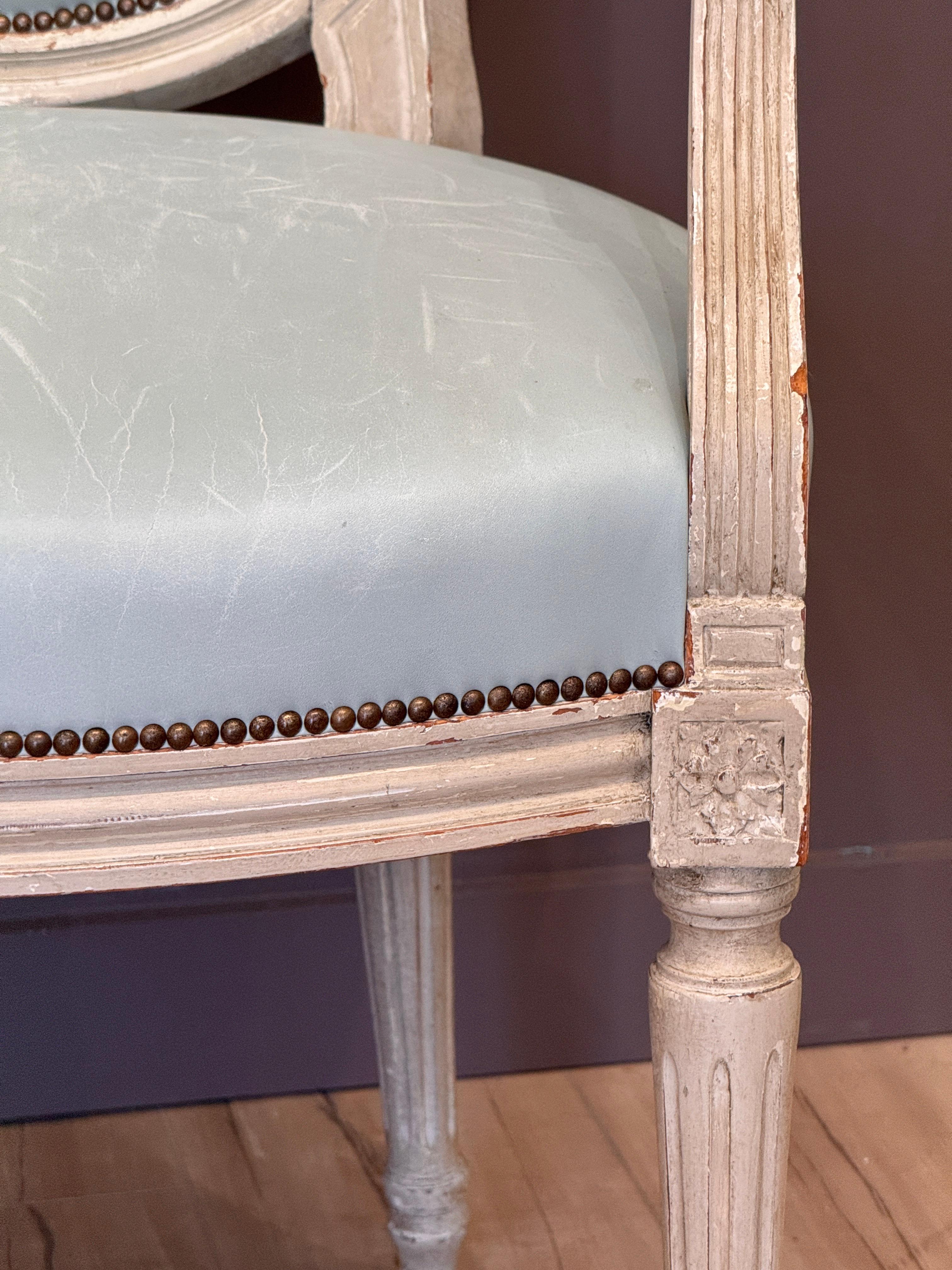 Late 18th Century Gustav III White-Painted and Upholstered Chair For Sale 1