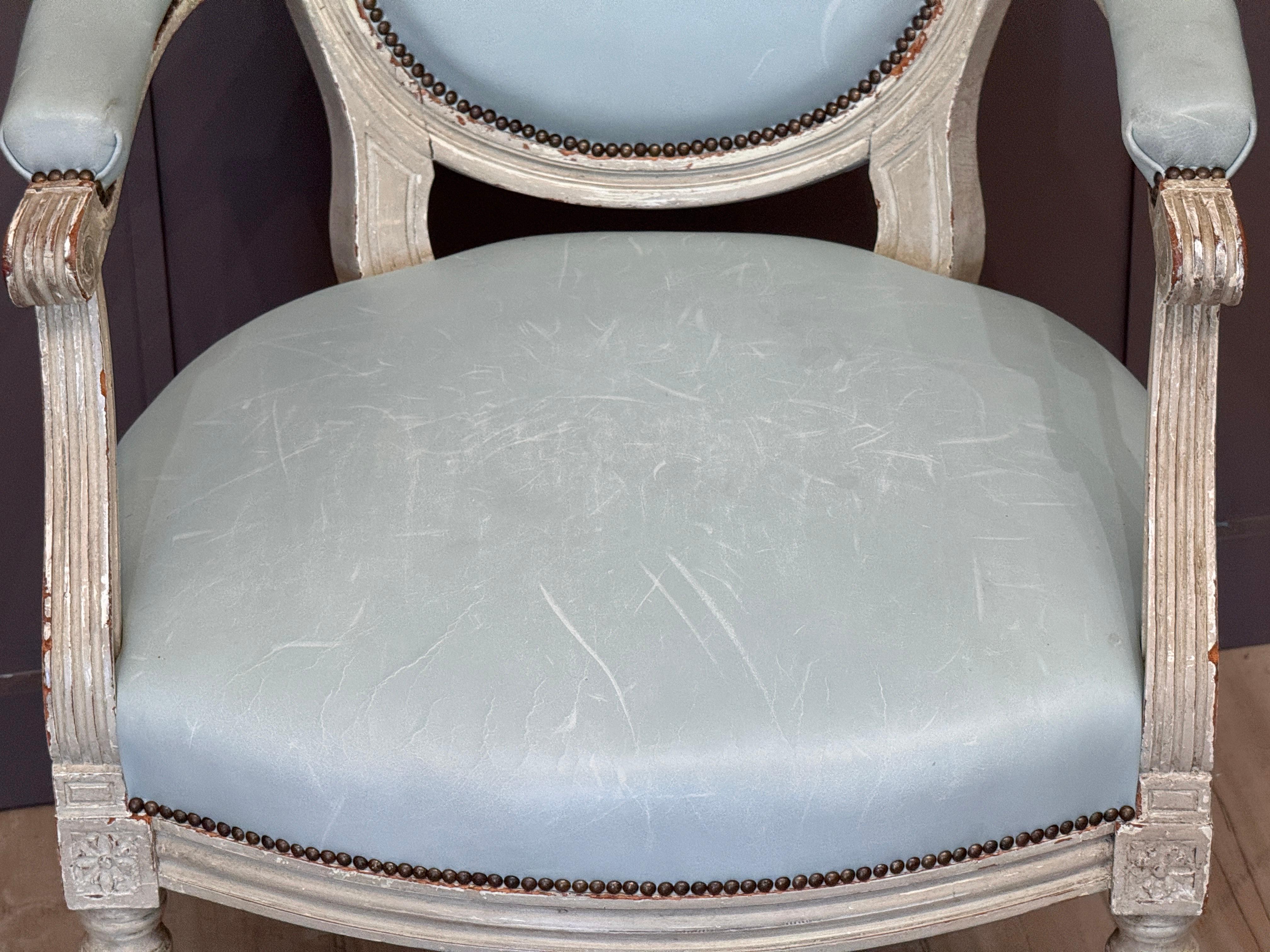 Late 18th Century Gustav III White-Painted and Upholstered Chair For Sale 3