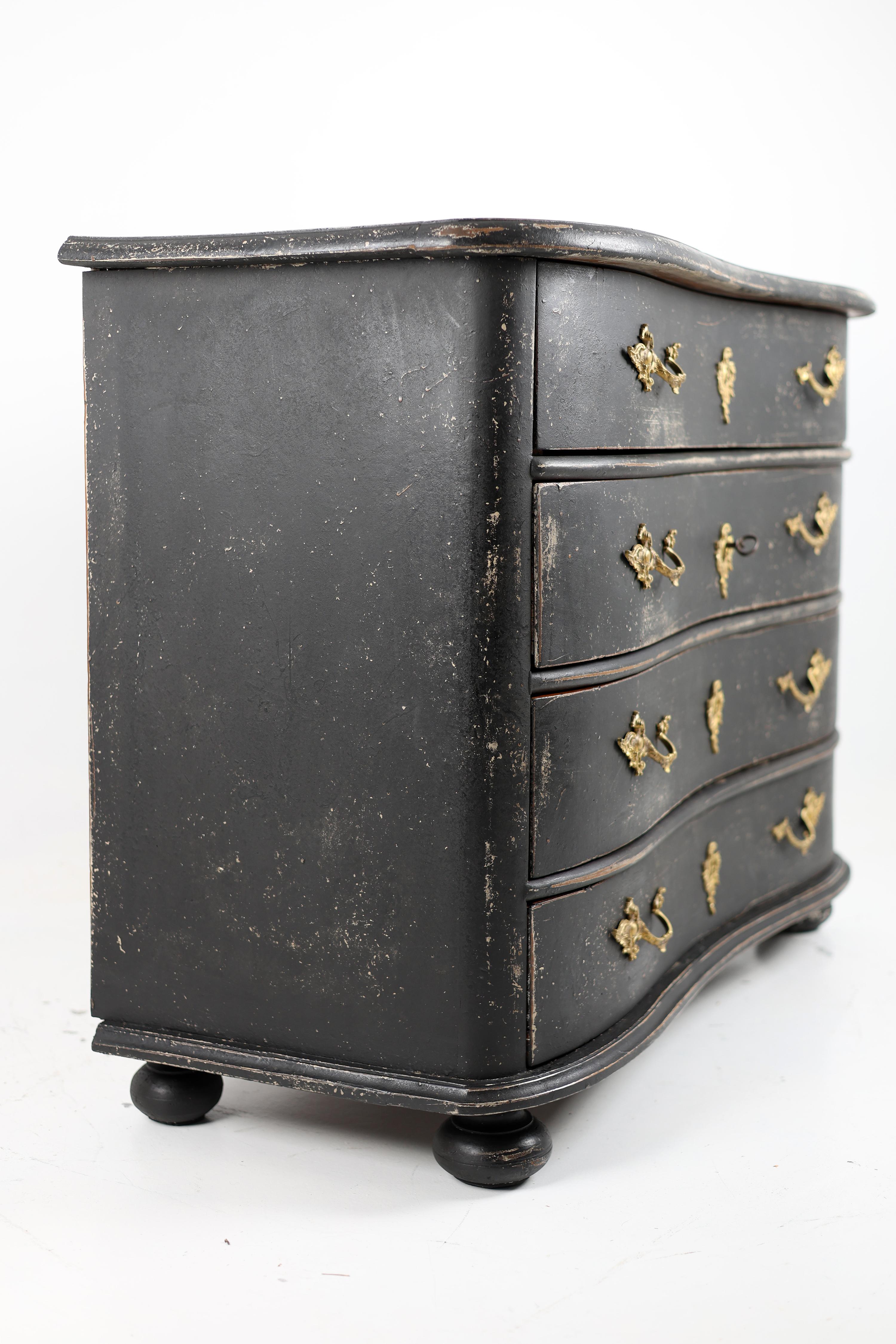 Late 18th Century Gustavian Chest of Drawers, Sweden, circa 1790 For Sale 6