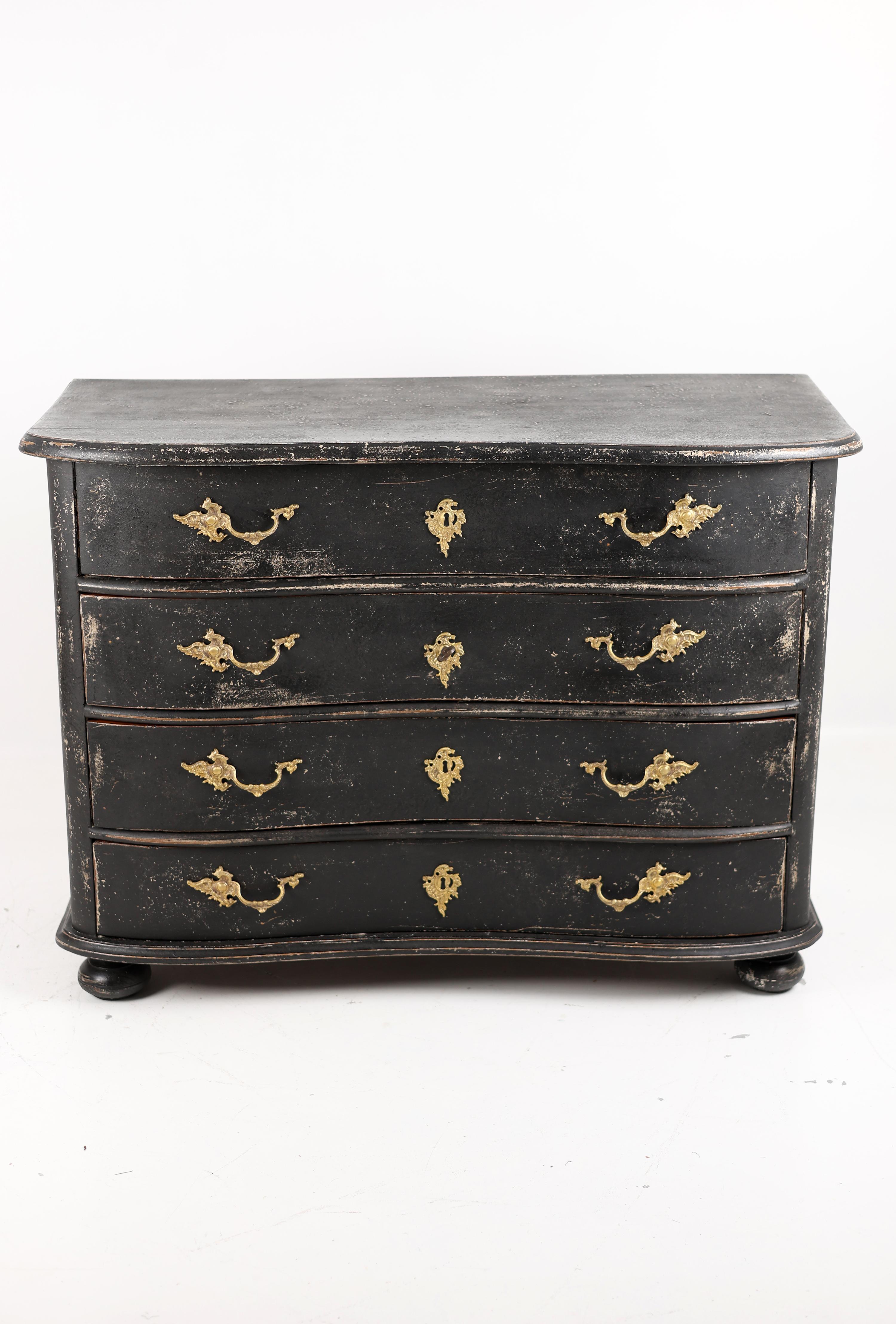 Late 18th Century Gustavian Chest of Drawers, Sweden, circa 1790 For Sale 9