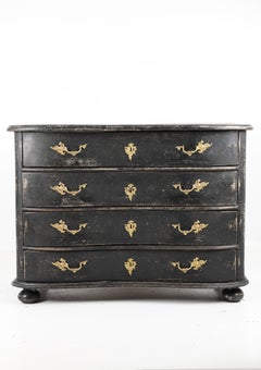 Late 18th Century Gustavian Chest of Drawers, Sweden, circa 1790