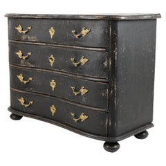 Commodes and Chests of Drawers