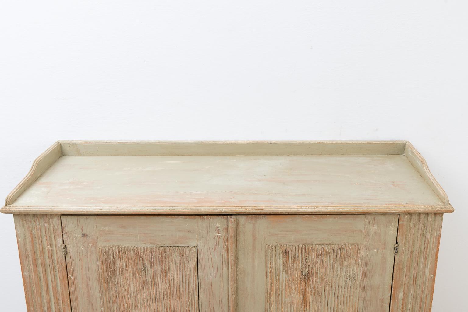 Late 18th Century Gustavian Sideboard from Sweden In Good Condition In Kramfors, SE