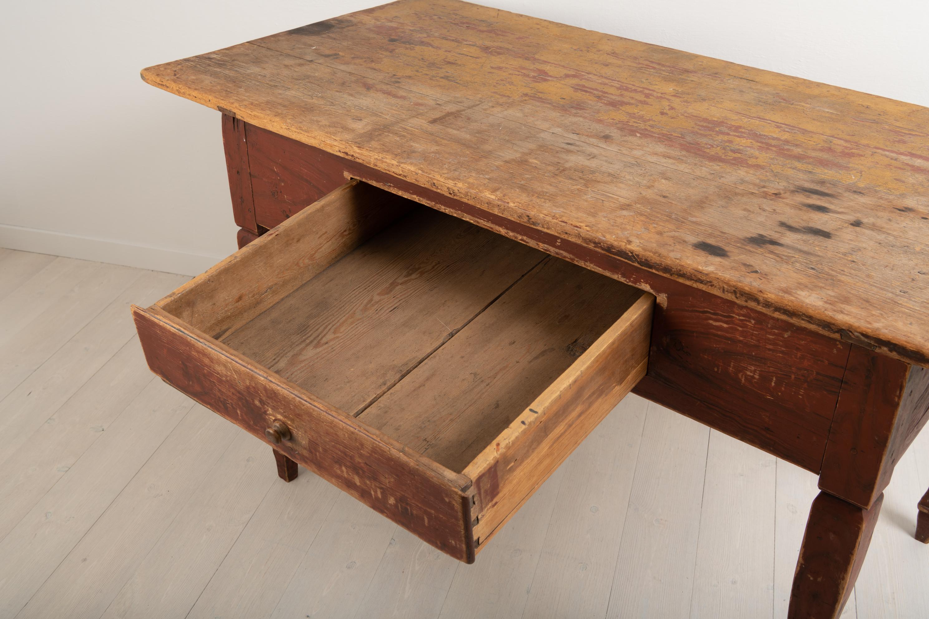 Antiker Gustavianischer Arbeitstisch, echter schwedischer Landhaus-Schreibtisch mit Schublade im Angebot 3