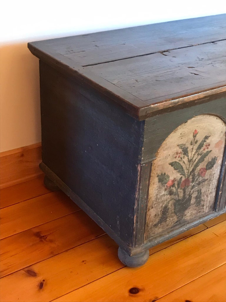 Late 18th Century Hand Painted Austrian Blanket Chest, 1790s For Sale