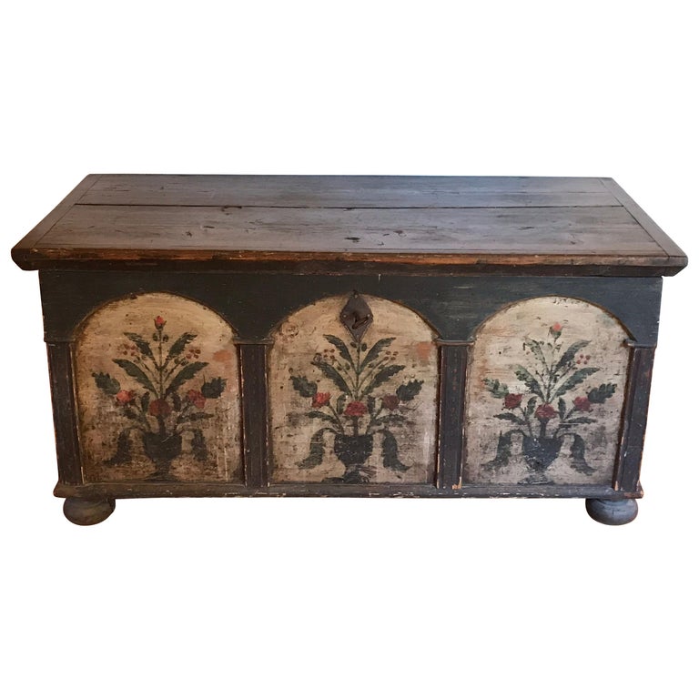 Late 18th Century Hand Painted Austrian Blanket Chest, 1790s For Sale