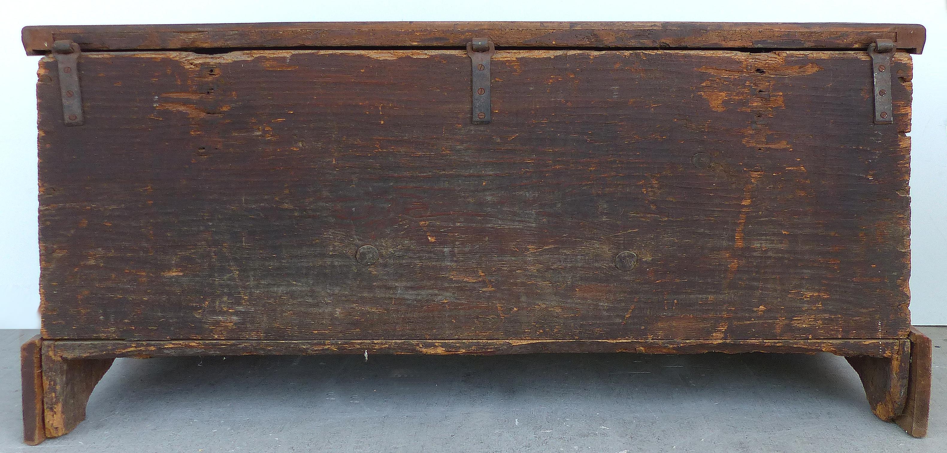 Late 18th Century Hand Painted Bavarian Dowry Chest Dated 1767 For Sale 4