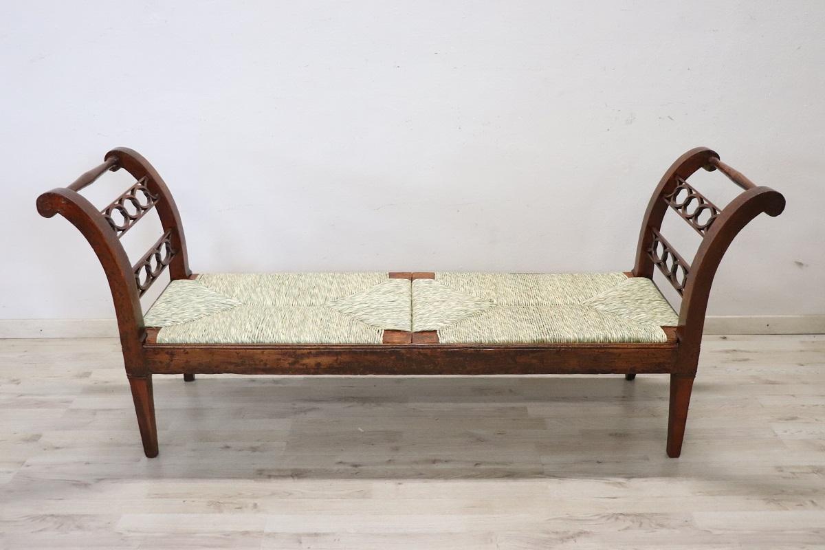 Late 18th Century Italian Antique Louis XVI Bench in Walnut and Straw Seat For Sale 11