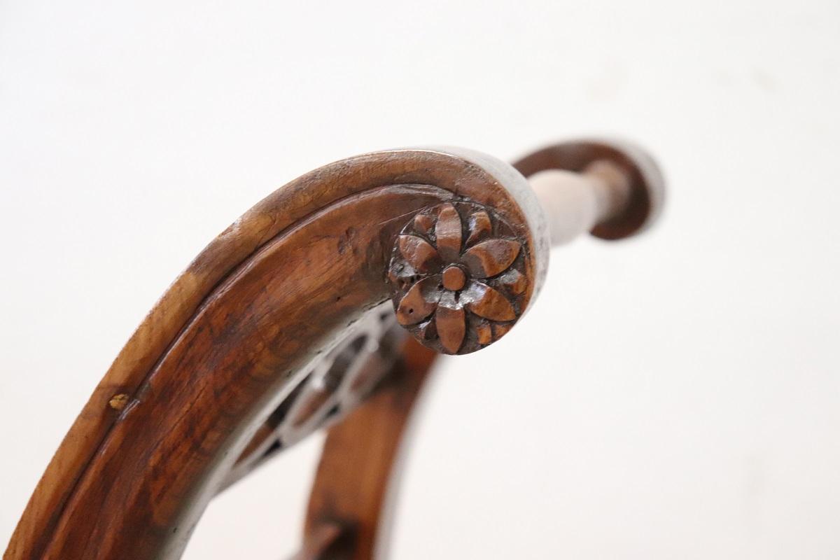 Late 18th Century Italian Antique Louis XVI Bench in Walnut and Straw Seat For Sale 2