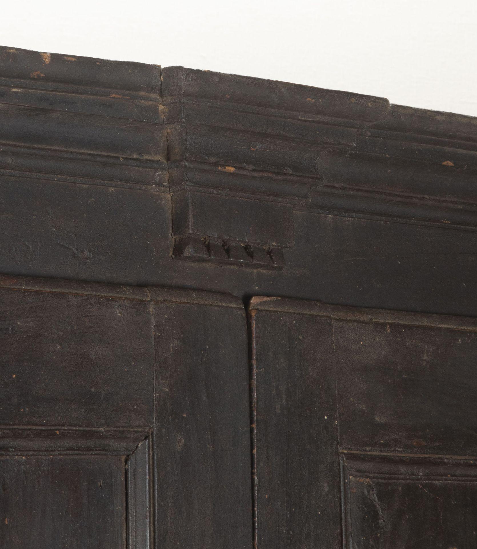 Armoire italiano della fine del XVIII secolo con vernice originale in vendita 2