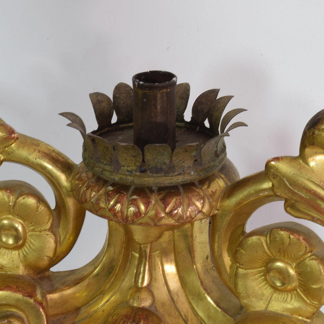 Late 18th Century Italian Carved Giltwood Baroque Candleholder 7