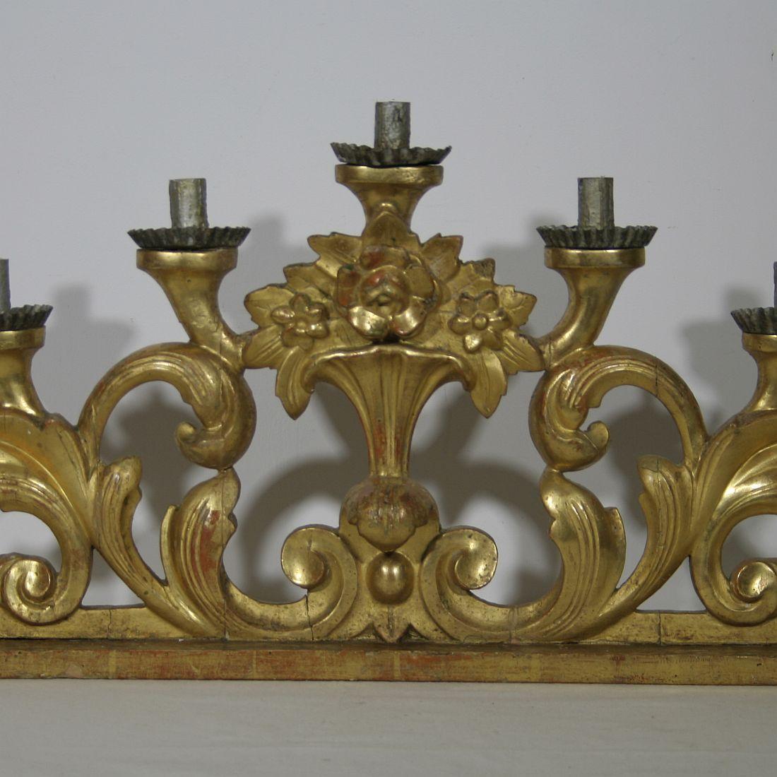 Late 18th Century Italian Carved Giltwood Baroque Candleholder 1