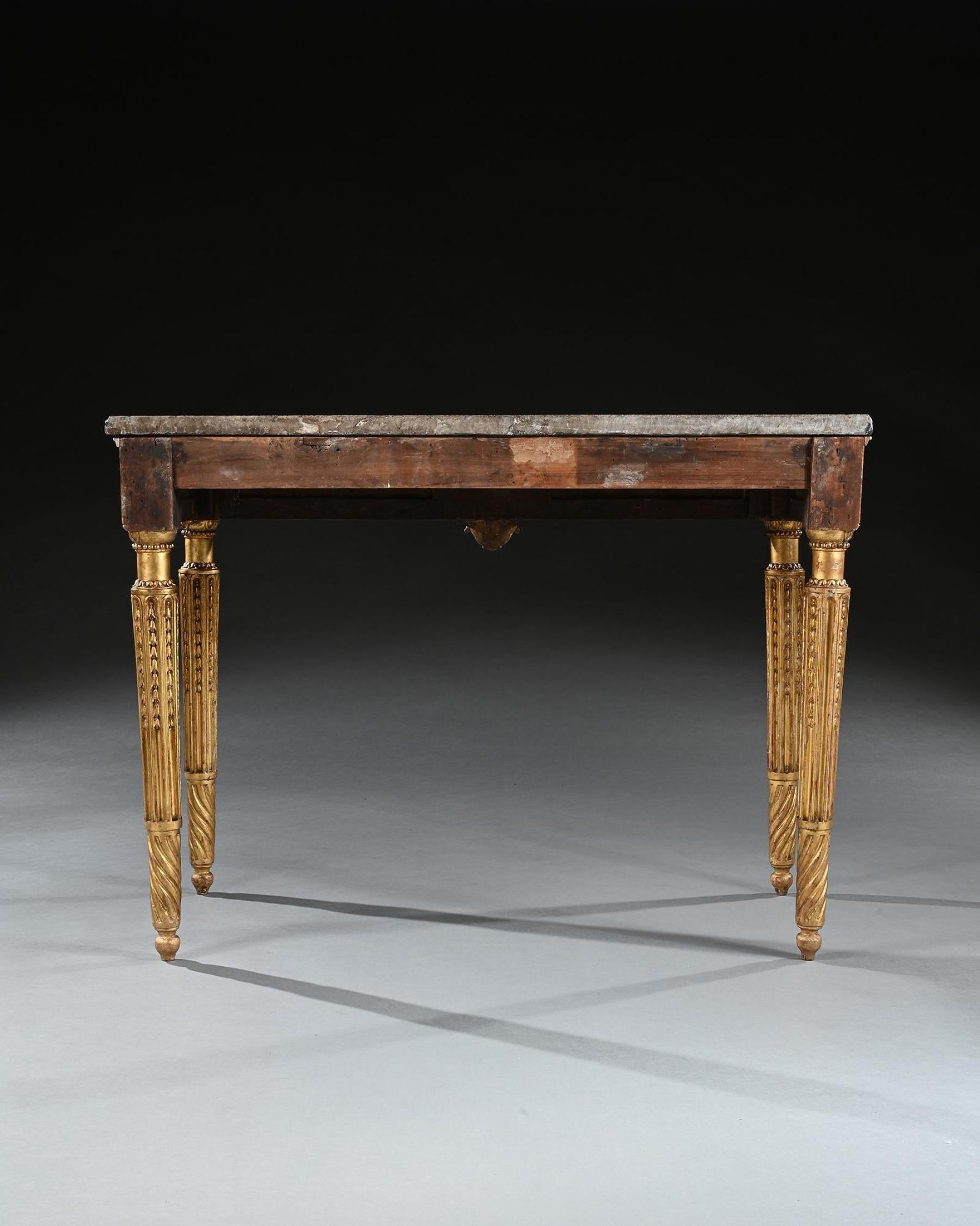 Table console en bois doré sculpté à dessus de marbre, fin du 18e siècle, Italie en vente 1