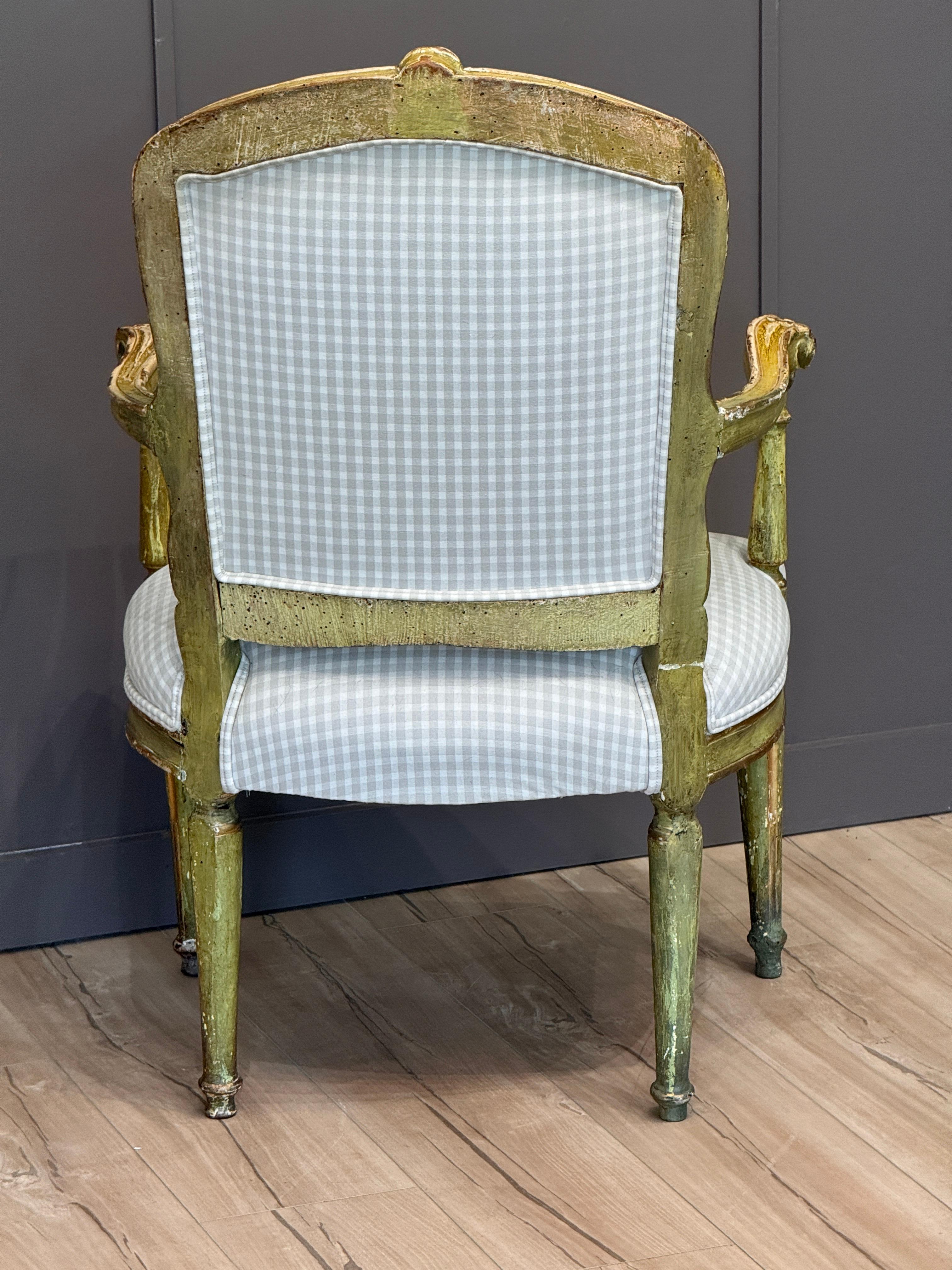 Fin du XVIIIe siècle - Fauteuil classique italien doré à la parcelle en vente 6