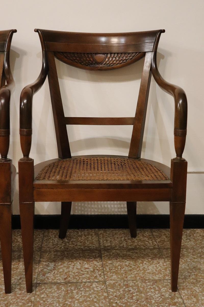Italienische Directoire-Sessel aus massivem Nussbaum und Wiener Sraw aus dem späten 18. im Zustand „Gut“ im Angebot in Casale Monferrato, IT