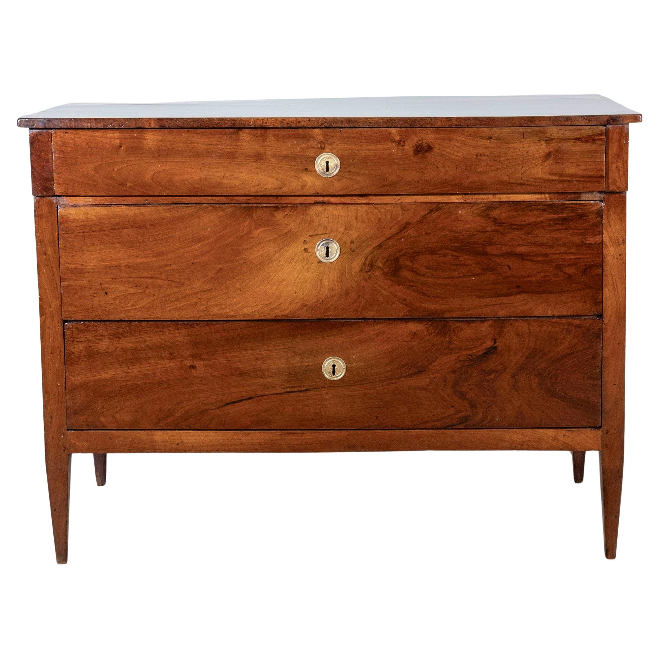 Late 18th-Century Italian Directoire Walnut Chest of Drawers — Emilia Romagna For Sale