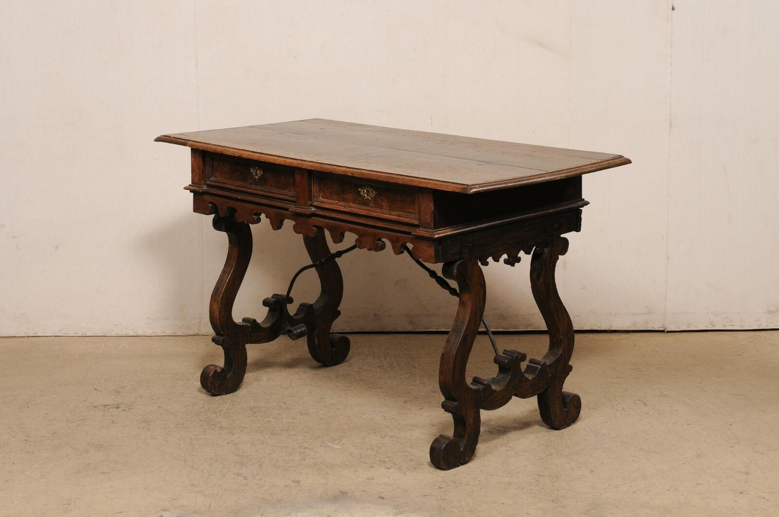Table Fratino italienne de la fin du 18e siècle avec tiroirs et brancard en fer forgé en vente 6