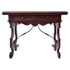 Table Fratino italienne de la fin du 18e siècle avec tiroirs et brancard en fer forgé