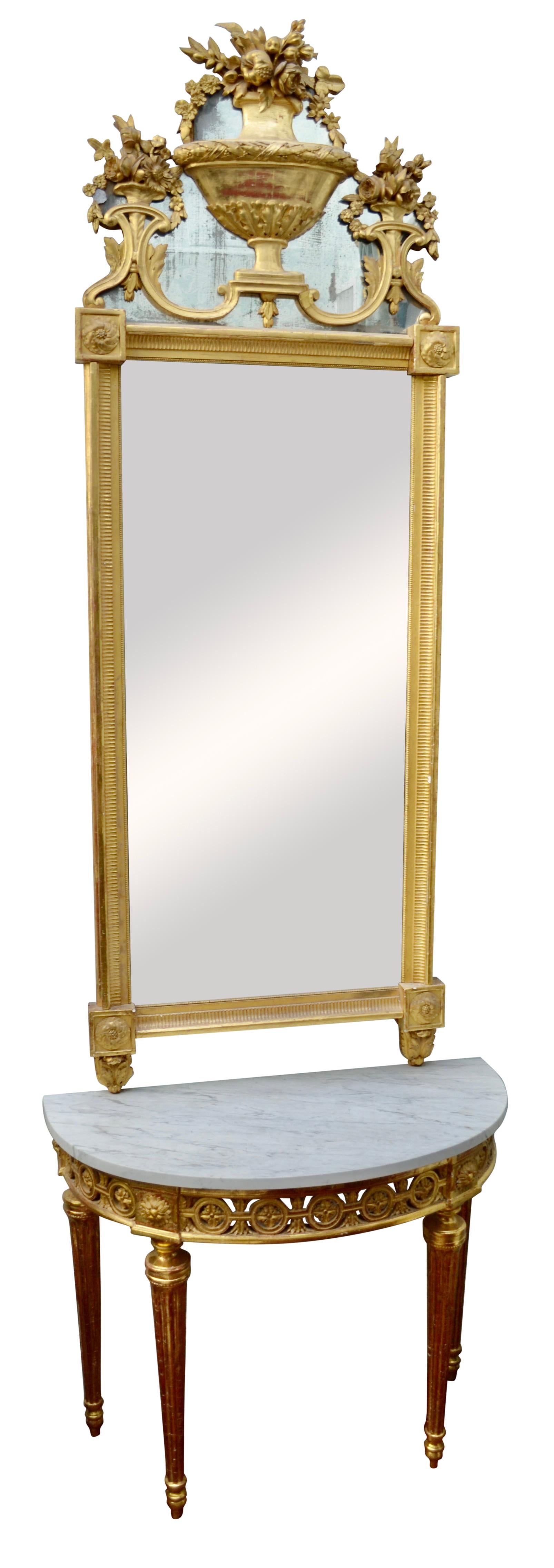 Late 18th Century Italian Giltwood Mirror and Demilune Console For Sale 2