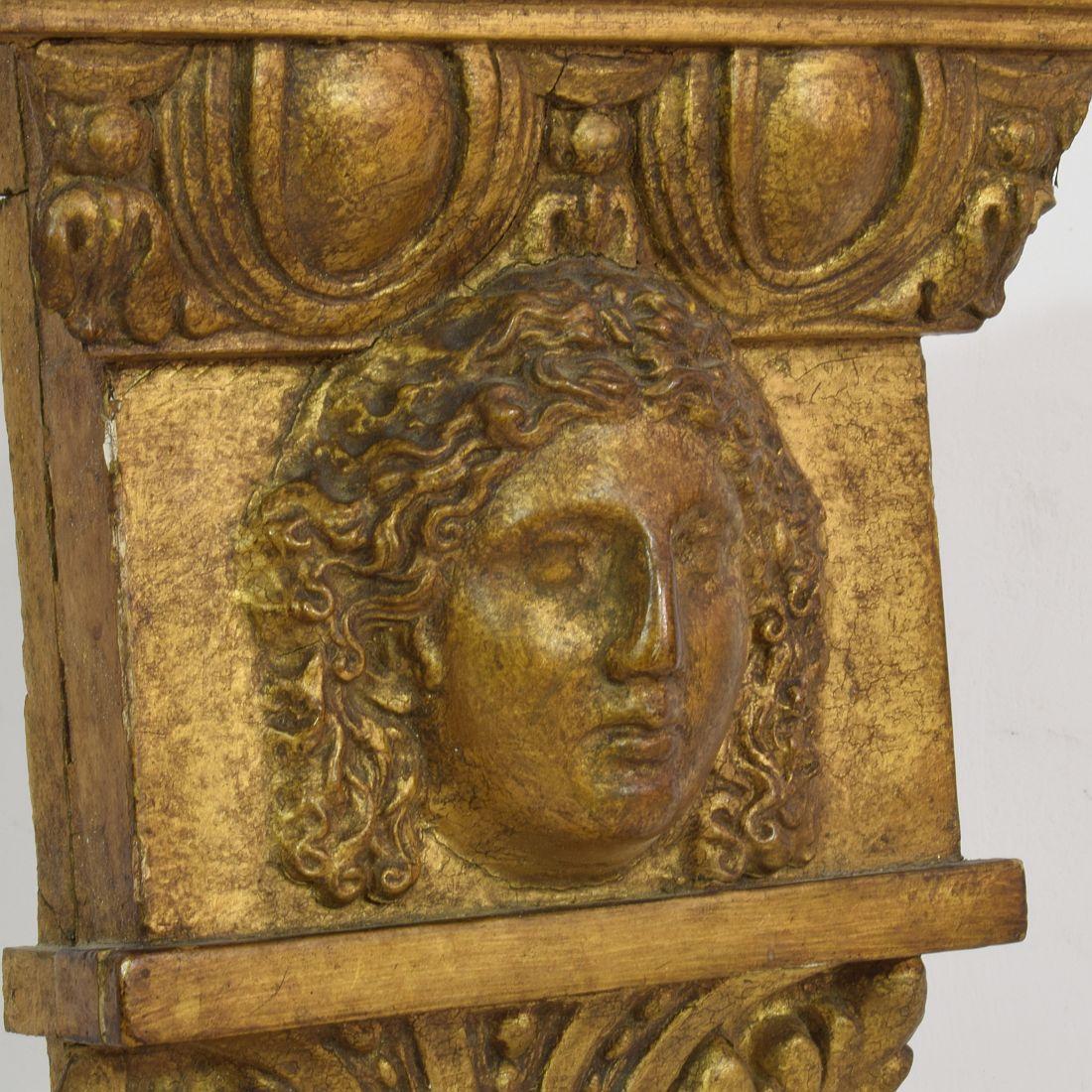 Late 18th Century Italian Giltwood Neoclassical Ornament with Head 4