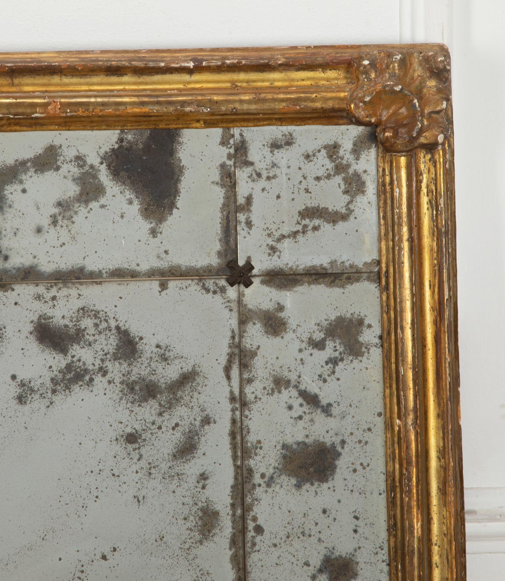 19th Century Late 18th Century Italian Giltwood Segmented Mirror