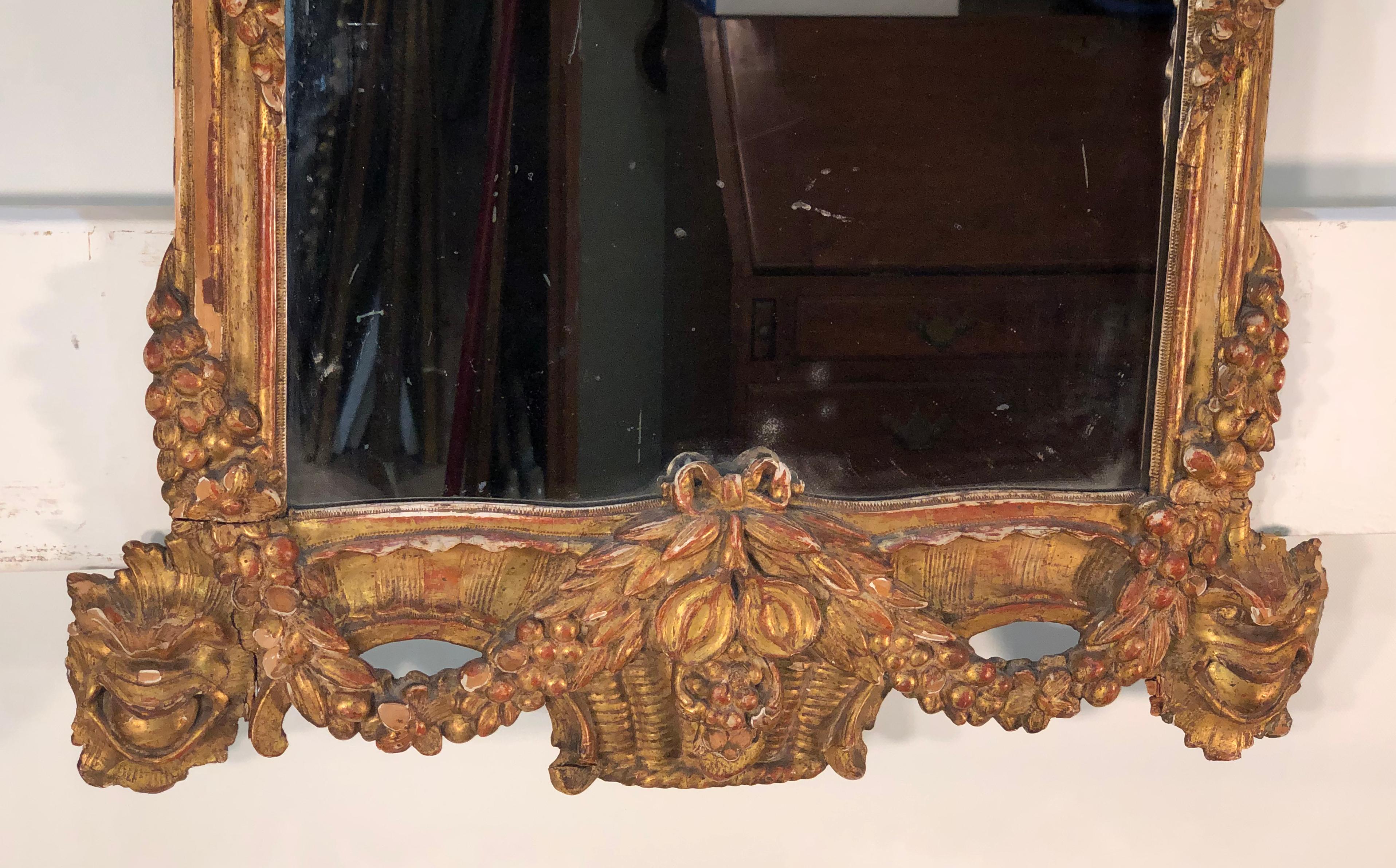 Late 18th Century Italian Neoclassical Carved Giltwood Mirror 1