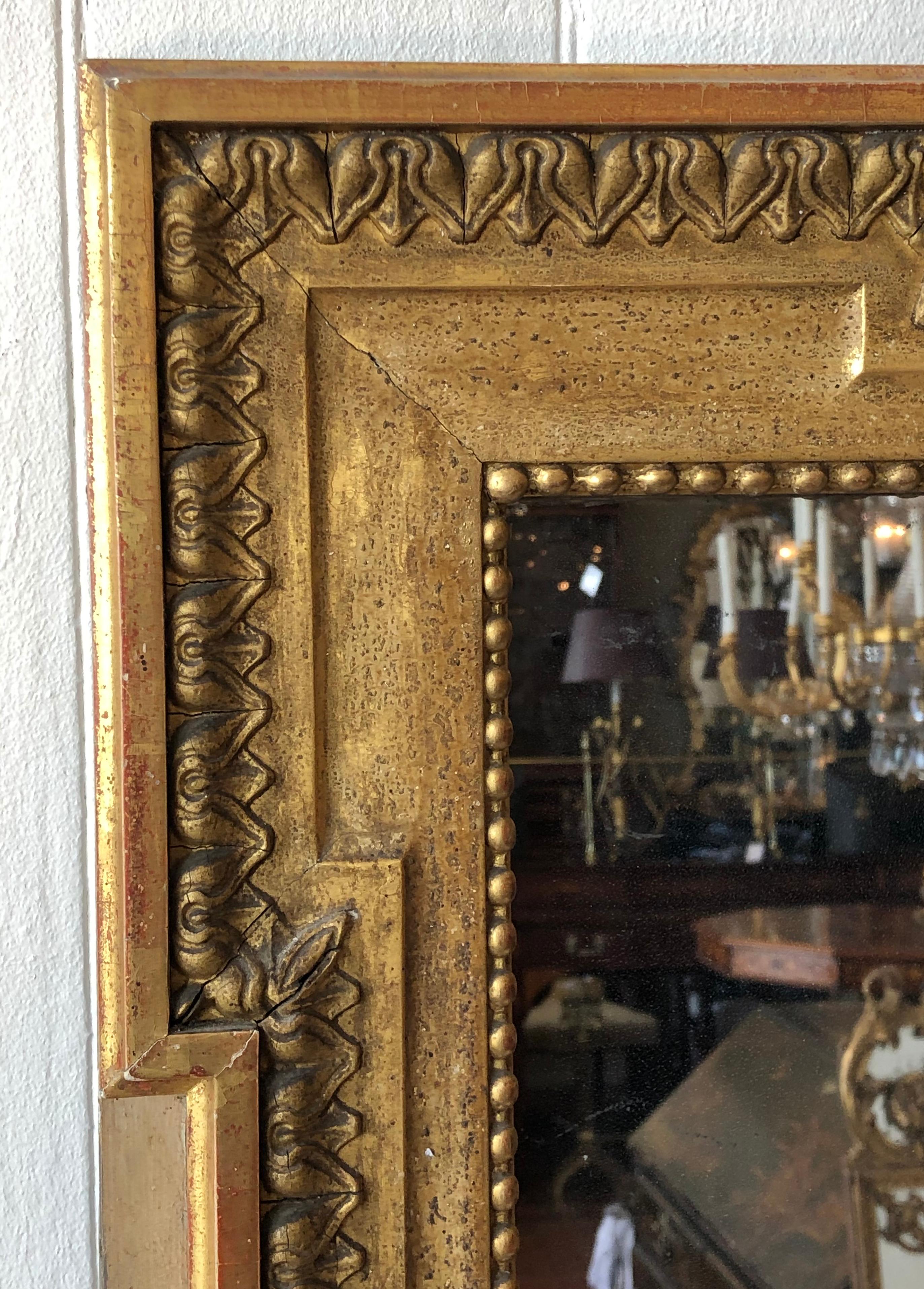 Gold Late 18th Century Italian Neoclassical Carved Giltwood Mirror