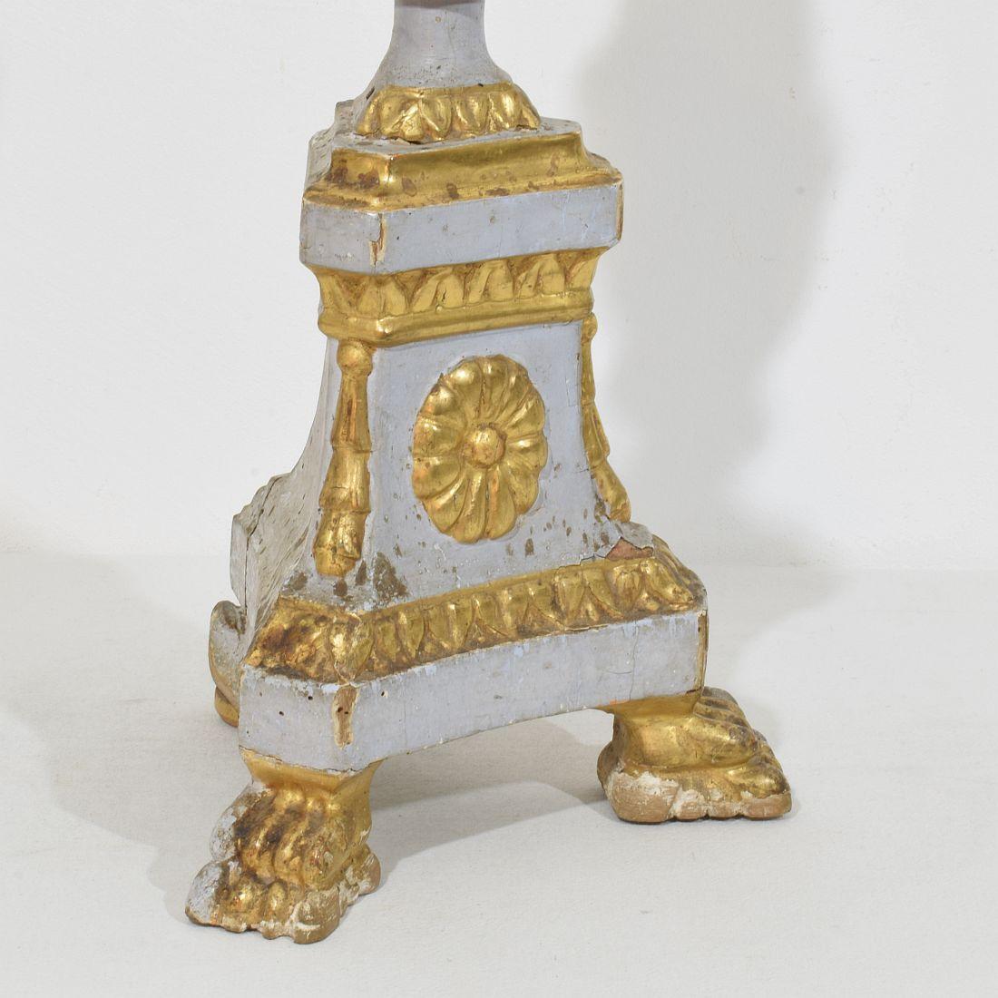 Late 18th Century Italian Neoclassical Carved Wooden Candleholder For Sale 7