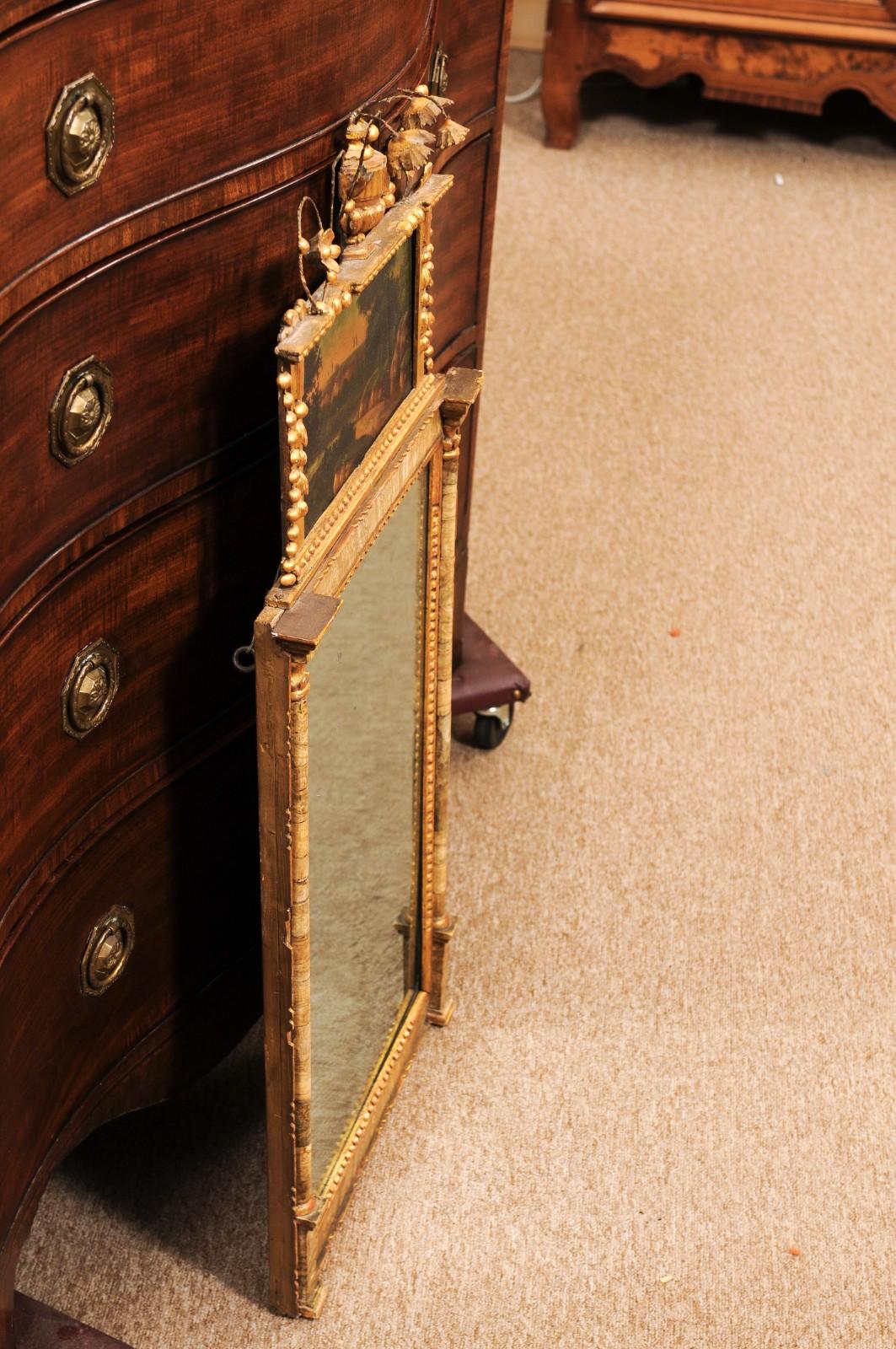 Espejo neoclásico italiano de finales del siglo XVIII chapado en madera dorada y mármol en venta 2