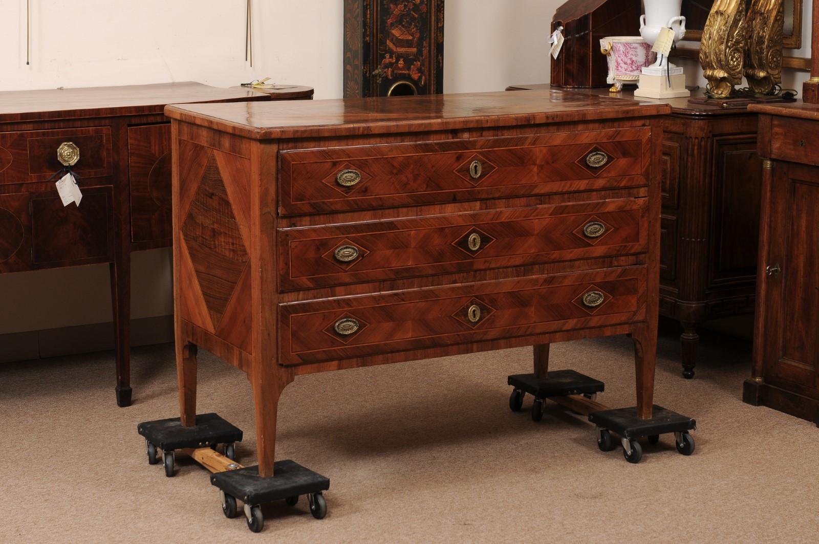 Late 18th Century Italian Neoclassical Parquetry Inlaid Walnut Commode with 3 Drawers