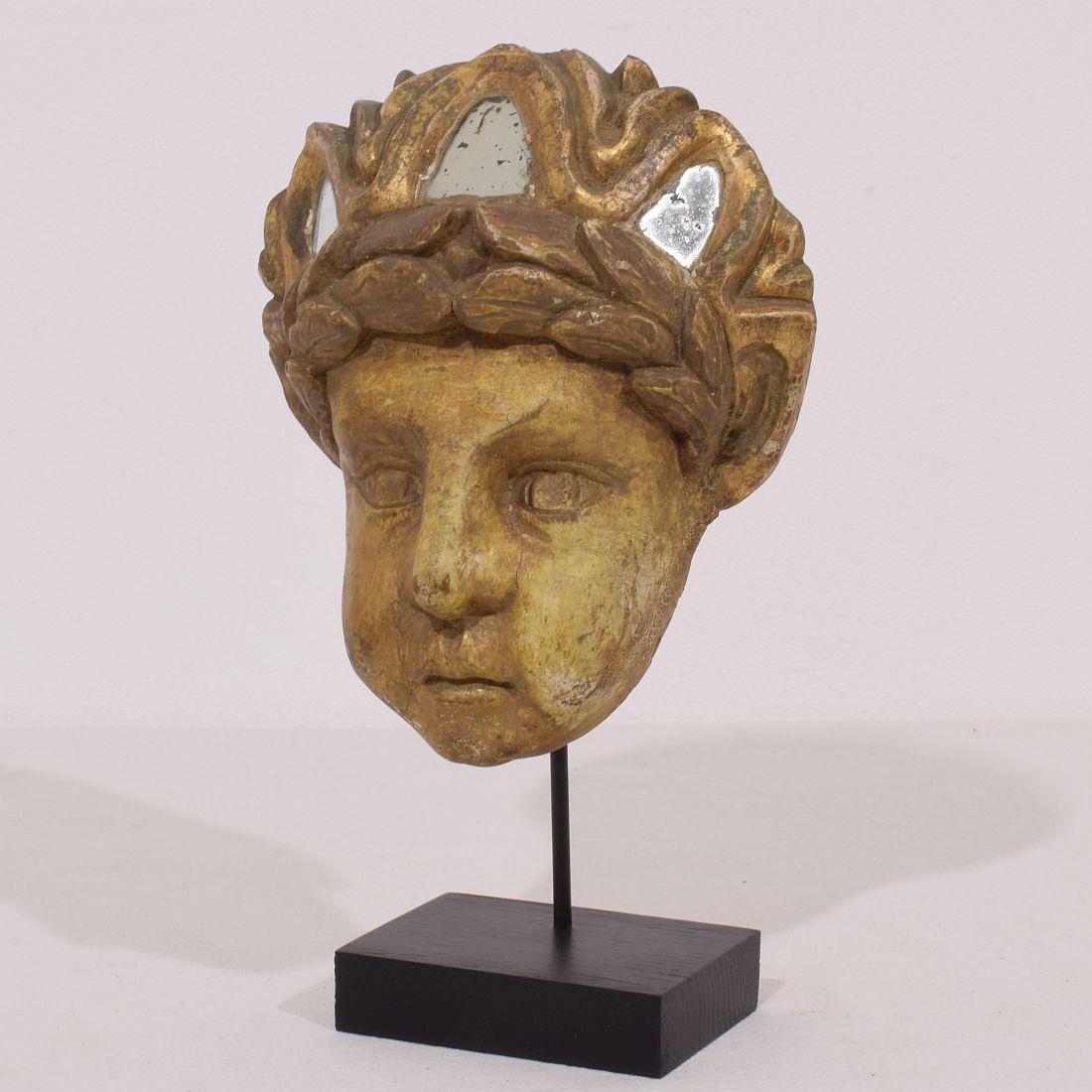 Hand-Carved Late 18th Century Italian Neoclassical Small Carved Wooden Head with Mirrors