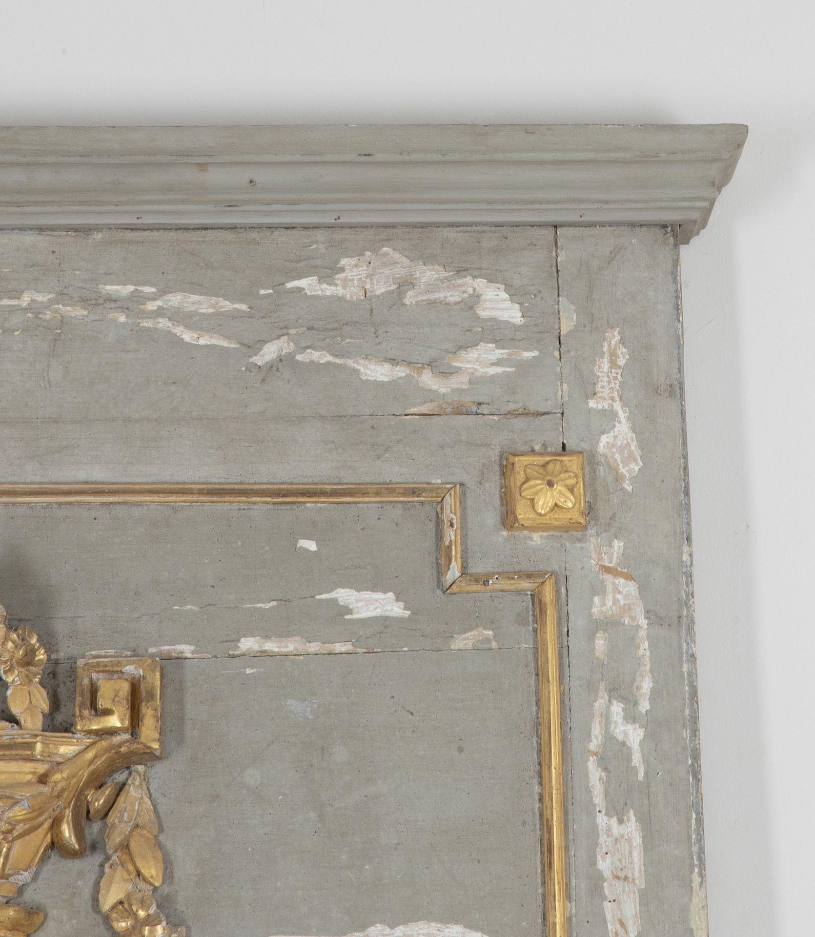 Miroir Trumeau italien peint et doré de la fin du XVIIIe siècle en vente 1