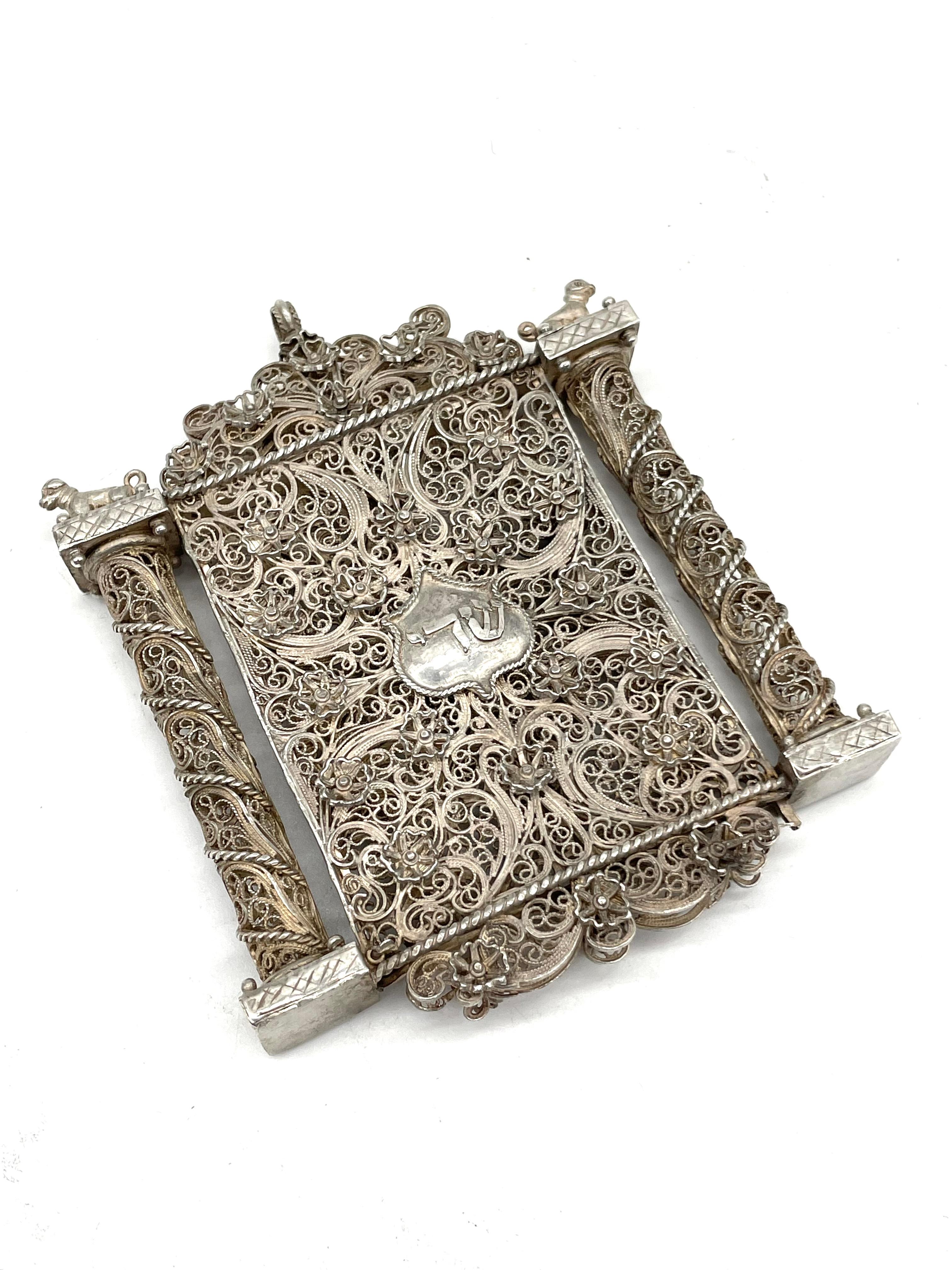Late 18th Century Italian Silver Filigree Amulet In Good Condition In New York, NY