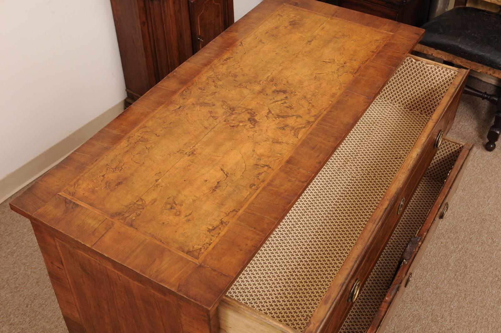Late 18th Century Italian Walnut 2 Drawer Commode with Inlay, ca. 1790 For Sale 5