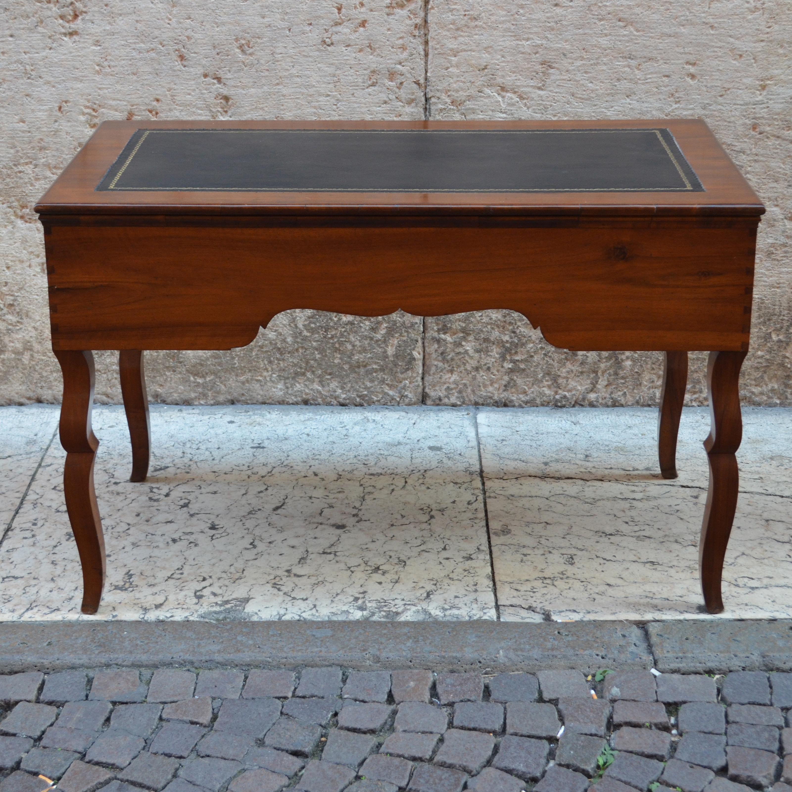 Late 18th Century Italian Walnut Wood Three Drawers Desk, Italy Veneto 1