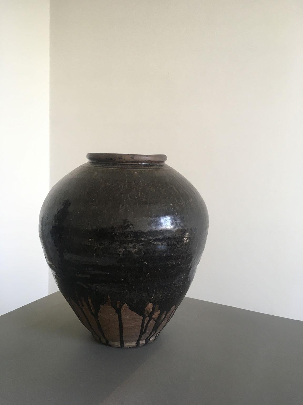 Late 18th Century Khmer Brown Glazed Terracotta Vase For Sale 6